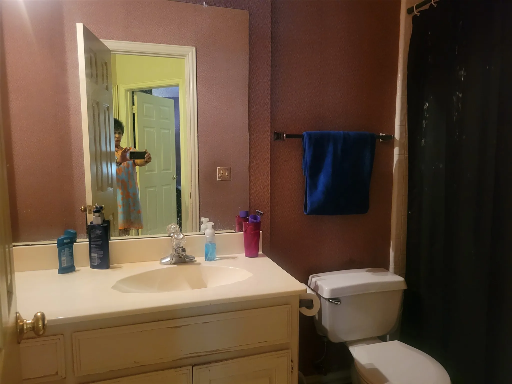 Single Family Residence For Sale in Tarrant County , 1817 Parkwood Drive, Grapevine, Texas 76051, 3 Bedroom, 2 Bathroom, 2 Garage spaces, 2,106 Sqft, built in 1993, mls#21351542, Real Estate Agent in Grapevine, Homes For Sale in Tarrant county, Homes For Sale in Grapevine, Realtor in Grapevine Texas, Real Estate Brokerage Independent Realty Texas, Luminita Cordes Realtor
