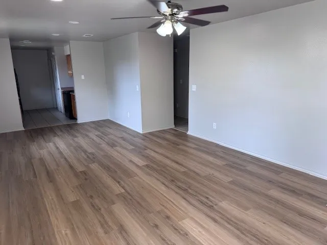 Duplex For Rent in Lamar County , 125-165 12th Street SE 135, Paris, Texas 75460, 2 Bedroom, 2 Bathroom, Garage spaces, 5,373 Sqft, built in 0, mls#21351560, Real Estate Agent in Paris, Homes For Rent in Lamar county, Homes For Rent in Paris, Realtor in Paris Texas, Real Estate Brokerage Independent Realty Texas, Luminita Cordes Realtor