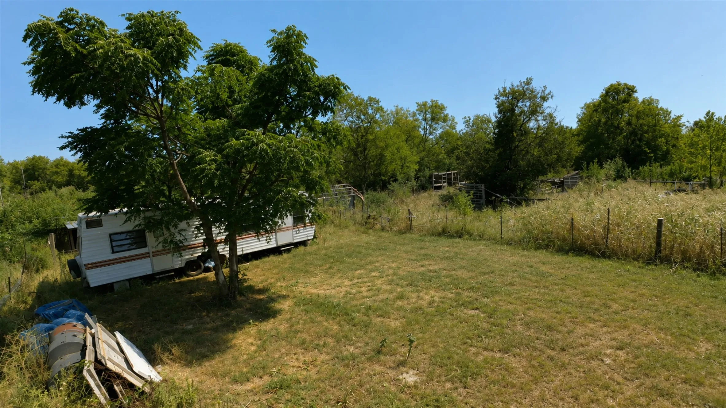 Single Family Residence For Sale in Falls County , TBD Phillips Street, Marlin, Texas 76661, 1 Bedroom, 1 Bathroom, Garage spaces, 1,000 Sqft, built in 2000, mls#21351556, Real Estate Agent in Marlin, Homes For Sale in Falls county, Homes For Sale in Marlin, Realtor in Marlin Texas, Real Estate Brokerage Independent Realty Texas, Luminita Cordes Realtor
