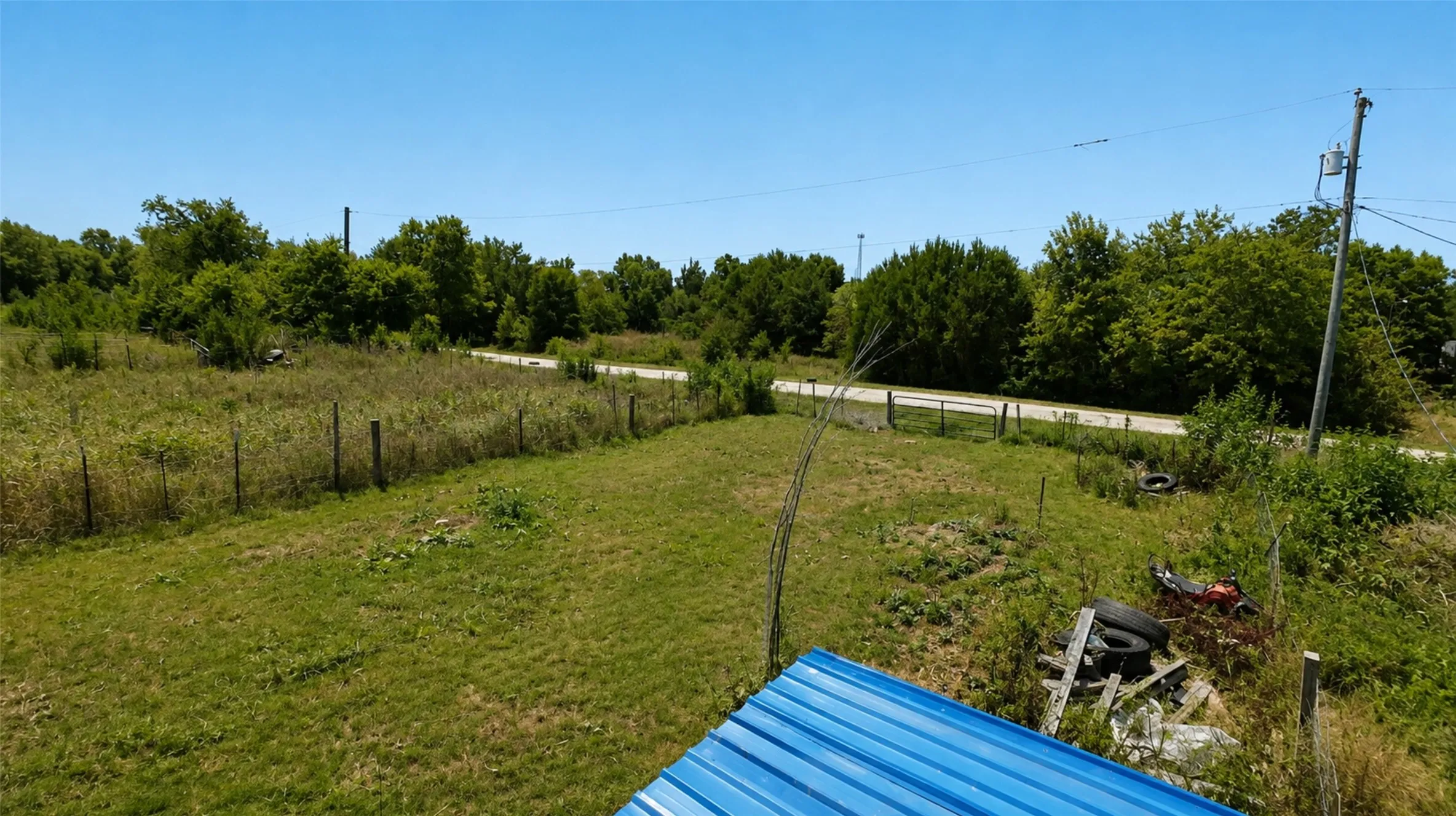 Single Family Residence For Sale in Falls County , TBD Phillips Street, Marlin, Texas 76661, 1 Bedroom, 1 Bathroom, Garage spaces, 1,000 Sqft, built in 2000, mls#21351556, Real Estate Agent in Marlin, Homes For Sale in Falls county, Homes For Sale in Marlin, Realtor in Marlin Texas, Real Estate Brokerage Independent Realty Texas, Luminita Cordes Realtor