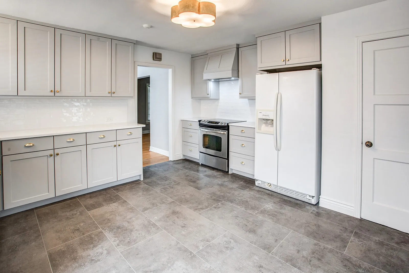 Single Family Residence For Rent in Dallas County , 3233 Colgate Avenue, University Park, Texas 75225, 3 Bedrooms, 2 Bathrooms, Garage spaces, 1,900 Sqft, built in 1947, Price $6,950, mls#21349859, Real Estate Agent in University Park, Homes For Rent in Dallas county, Homes For Rent in University Park, Realtor in University Park Texas, Real Estate Brokerage Independent Realty Texas, Luminita Cordes Realtor