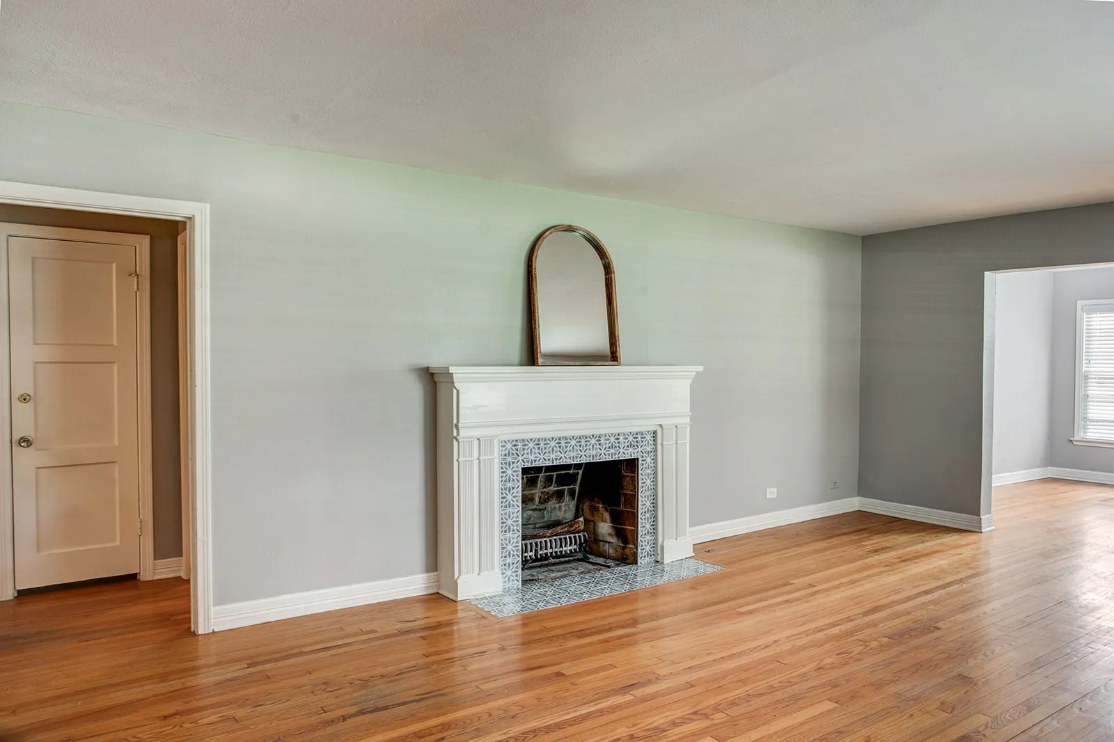 Single Family Residence For Rent in Dallas County , 3233 Colgate Avenue, University Park, Texas 75225, 3 Bedrooms, 2 Bathrooms, Garage spaces, 1,900 Sqft, built in 1947, Price $6,950, mls#21349859, Real Estate Agent in University Park, Homes For Rent in Dallas county, Homes For Rent in University Park, Realtor in University Park Texas, Real Estate Brokerage Independent Realty Texas, Luminita Cordes Realtor