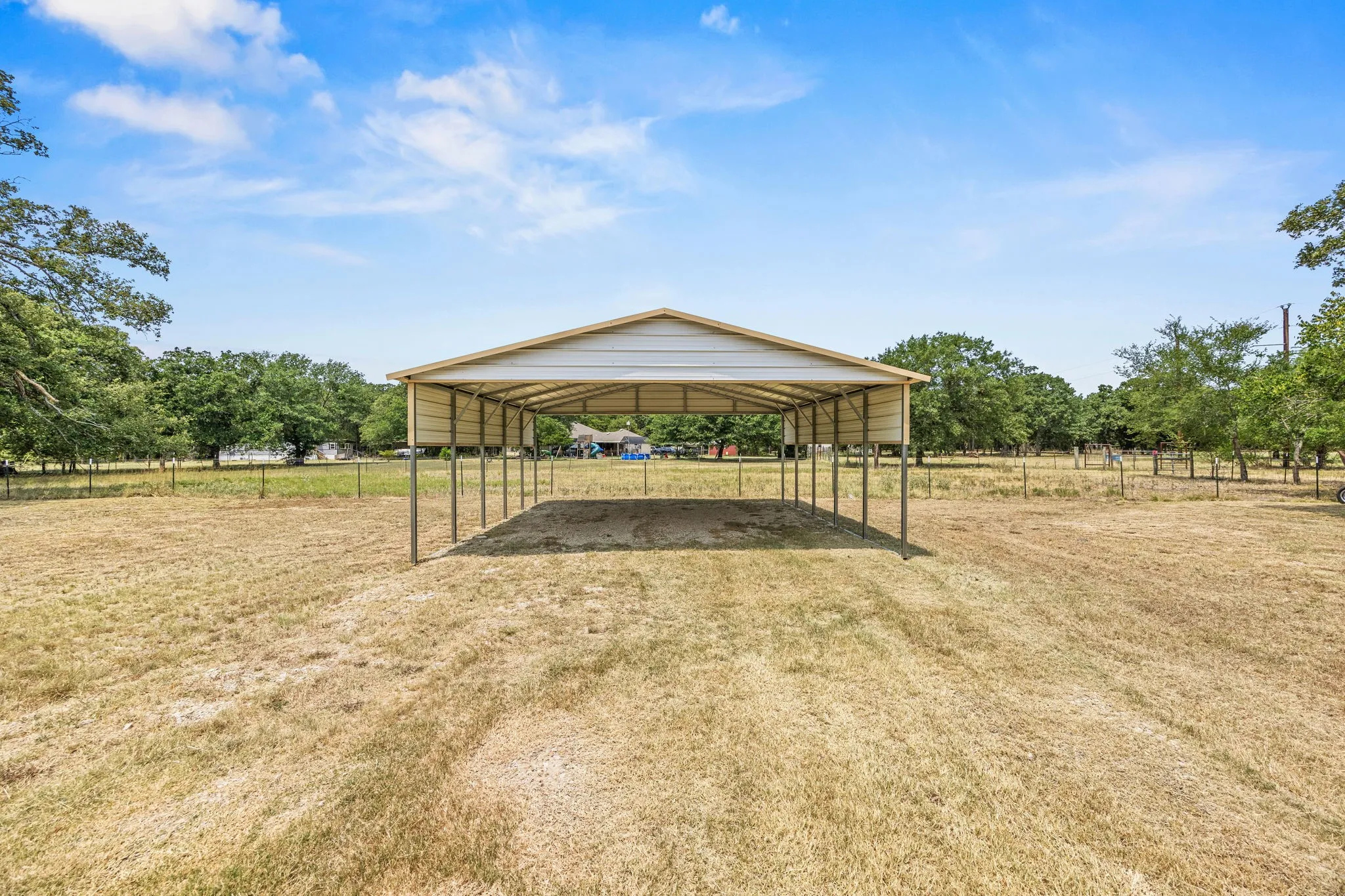 Mobile Home For Sale in Kaufman County , 1250 Brooks Lane, Kaufman, Texas 75142, 3 Bedroom, 2 Bathroom, Garage spaces, 1,493 Sqft, built in 2016, mls#21351097, Real Estate Agent in Kaufman, Homes For Sale in Kaufman county, Homes For Sale in Kaufman, Realtor in Kaufman Texas, Real Estate Brokerage Independent Realty Texas, Luminita Cordes Realtor