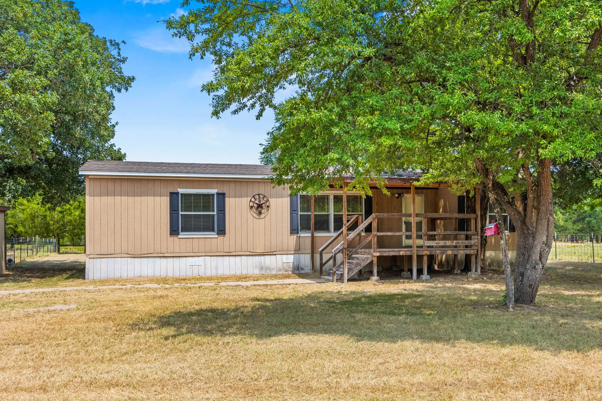Mobile Home For Sale in Kaufman County , 1250 Brooks Lane, Kaufman, Texas 75142, 3 Bedroom, 2 Bathroom, Garage spaces, 1,493 Sqft, built in 2016, mls#21351097, Real Estate Agent in Kaufman, Homes For Sale in Kaufman county, Homes For Sale in Kaufman, Realtor in Kaufman Texas, Real Estate Brokerage Independent Realty Texas, Luminita Cordes Realtor