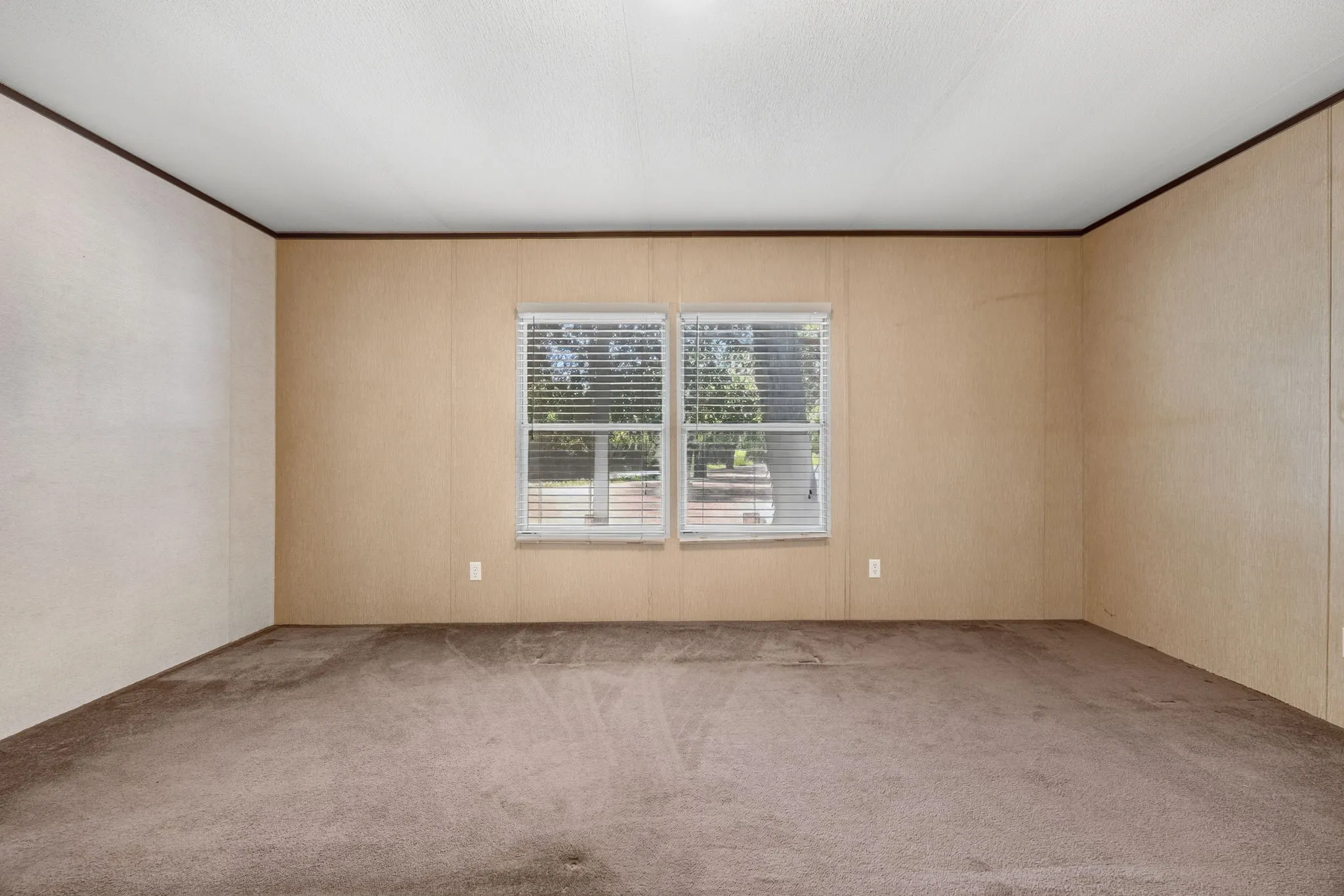 Mobile Home For Sale in Kaufman County , 1250 Brooks Lane, Kaufman, Texas 75142, 3 Bedroom, 2 Bathroom, Garage spaces, 1,493 Sqft, built in 2016, mls#21351097, Real Estate Agent in Kaufman, Homes For Sale in Kaufman county, Homes For Sale in Kaufman, Realtor in Kaufman Texas, Real Estate Brokerage Independent Realty Texas, Luminita Cordes Realtor