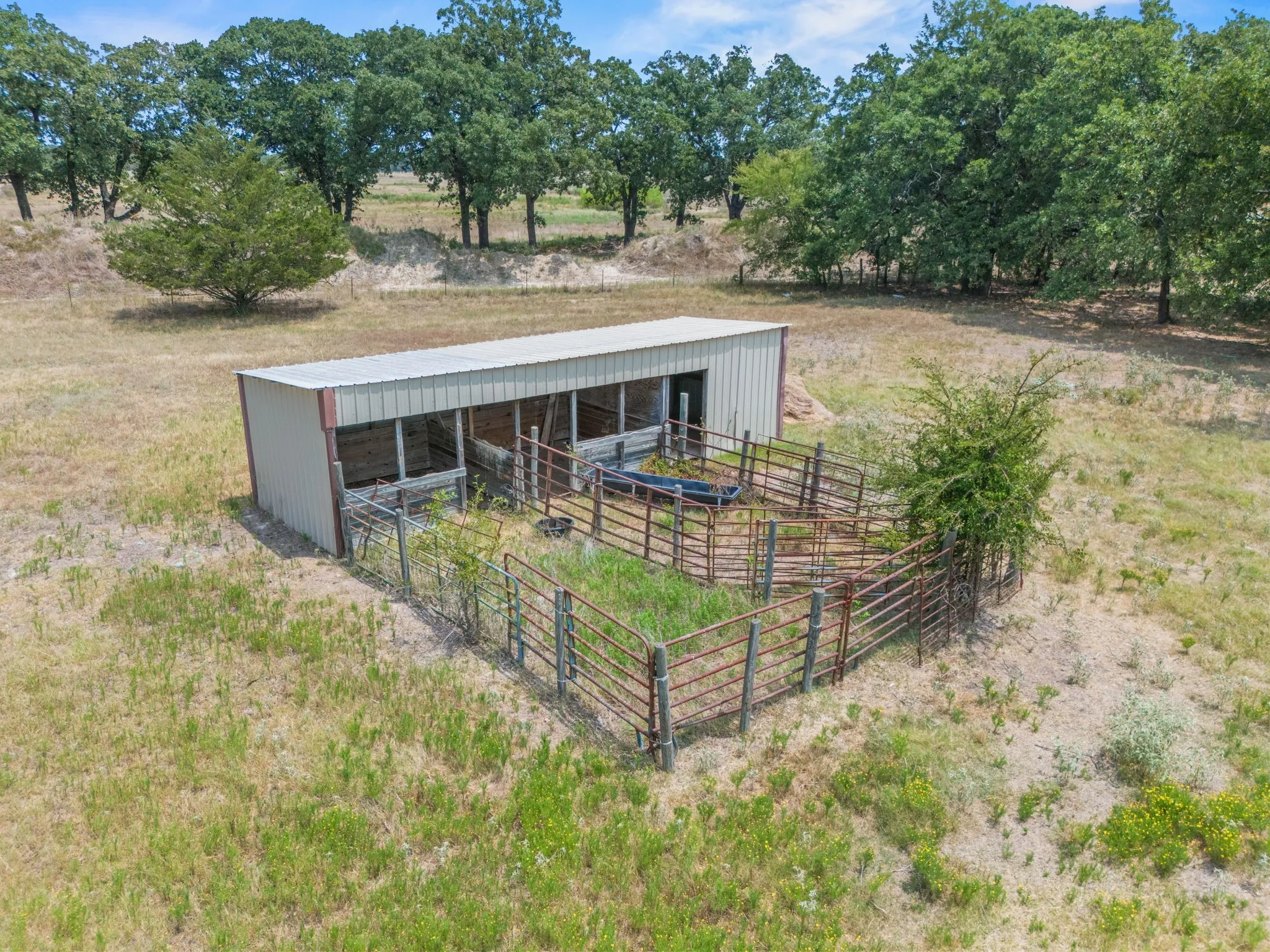 Mobile Home For Sale in Kaufman County , 1250 Brooks Lane, Kaufman, Texas 75142, 3 Bedroom, 2 Bathroom, Garage spaces, 1,493 Sqft, built in 2016, mls#21351097, Real Estate Agent in Kaufman, Homes For Sale in Kaufman county, Homes For Sale in Kaufman, Realtor in Kaufman Texas, Real Estate Brokerage Independent Realty Texas, Luminita Cordes Realtor