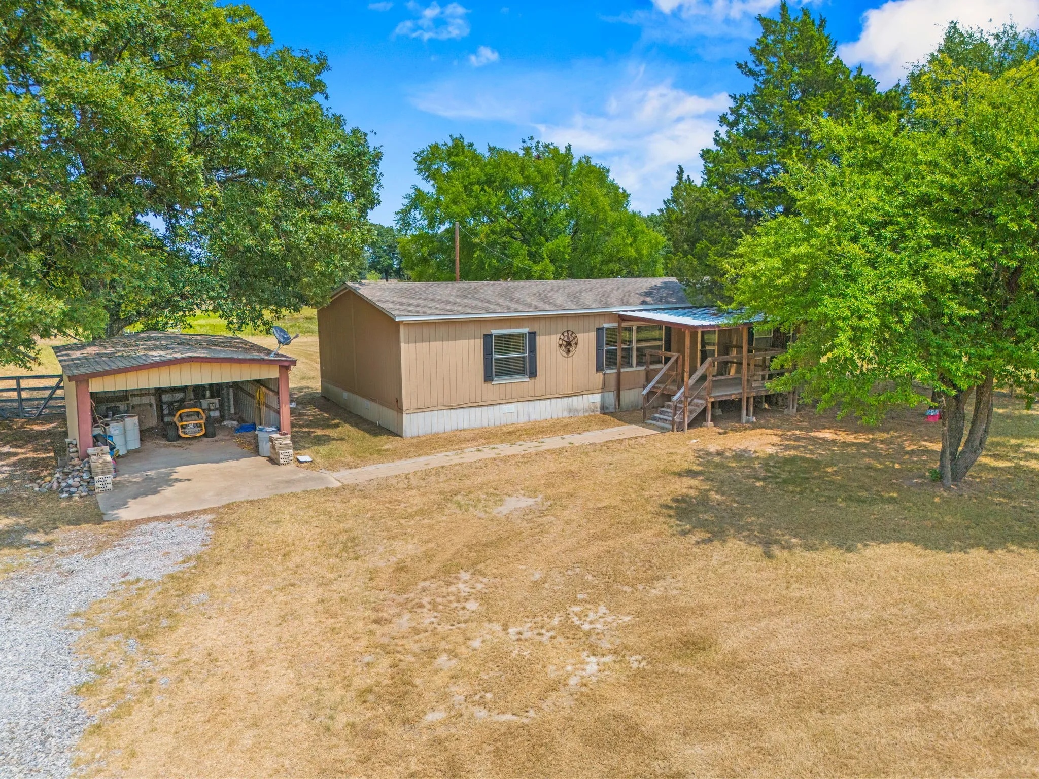 Mobile Home For Sale in Kaufman County , 1250 Brooks Lane, Kaufman, Texas 75142, 3 Bedroom, 2 Bathroom, Garage spaces, 1,493 Sqft, built in 2016, mls#21351097, Real Estate Agent in Kaufman, Homes For Sale in Kaufman county, Homes For Sale in Kaufman, Realtor in Kaufman Texas, Real Estate Brokerage Independent Realty Texas, Luminita Cordes Realtor