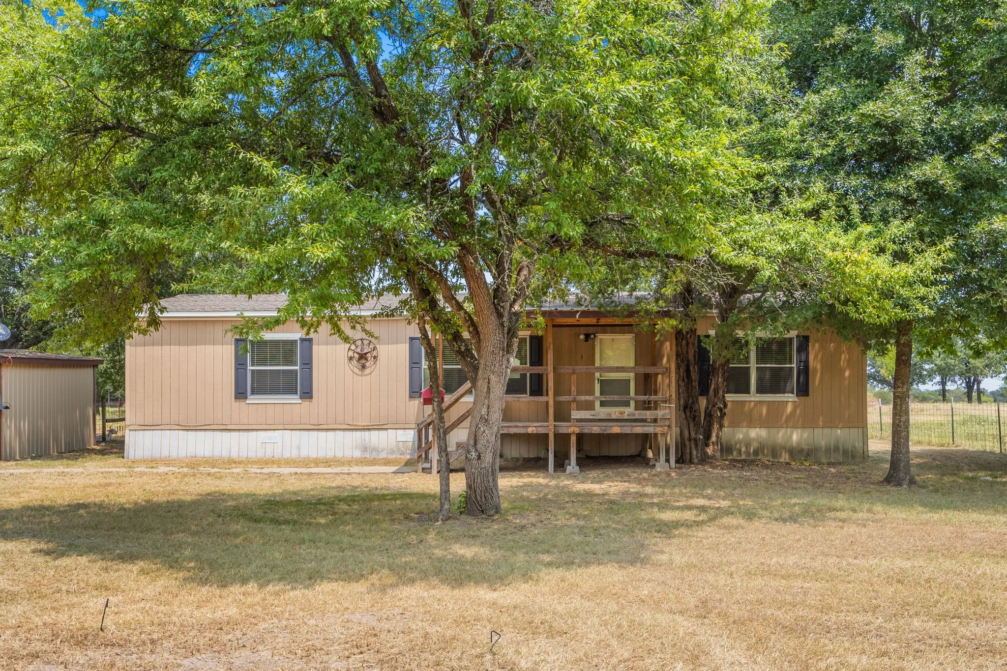 Mobile Home For Sale in Kaufman County , 1250 Brooks Lane, Kaufman, Texas 75142, 3 Bedroom, 2 Bathroom, Garage spaces, 1,493 Sqft, built in 2016, mls#21351097, Real Estate Agent in Kaufman, Homes For Sale in Kaufman county, Homes For Sale in Kaufman, Realtor in Kaufman Texas, Real Estate Brokerage Independent Realty Texas, Luminita Cordes Realtor
