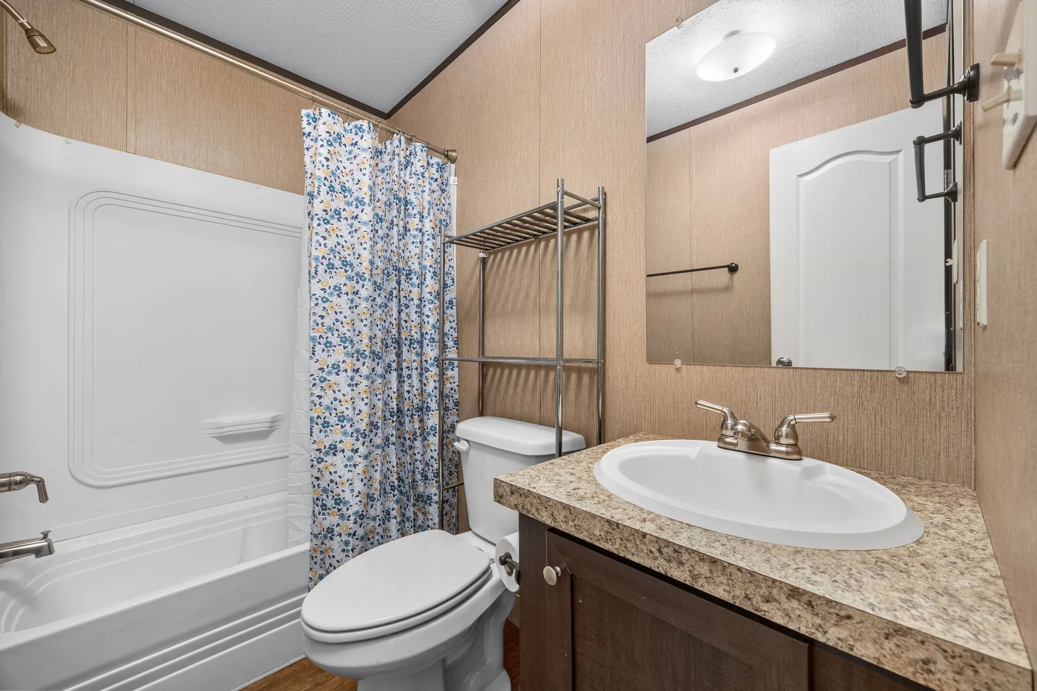 Mobile Home For Sale in Kaufman County , 1250 Brooks Lane, Kaufman, Texas 75142, 3 Bedroom, 2 Bathroom, Garage spaces, 1,493 Sqft, built in 2016, mls#21351097, Real Estate Agent in Kaufman, Homes For Sale in Kaufman county, Homes For Sale in Kaufman, Realtor in Kaufman Texas, Real Estate Brokerage Independent Realty Texas, Luminita Cordes Realtor
