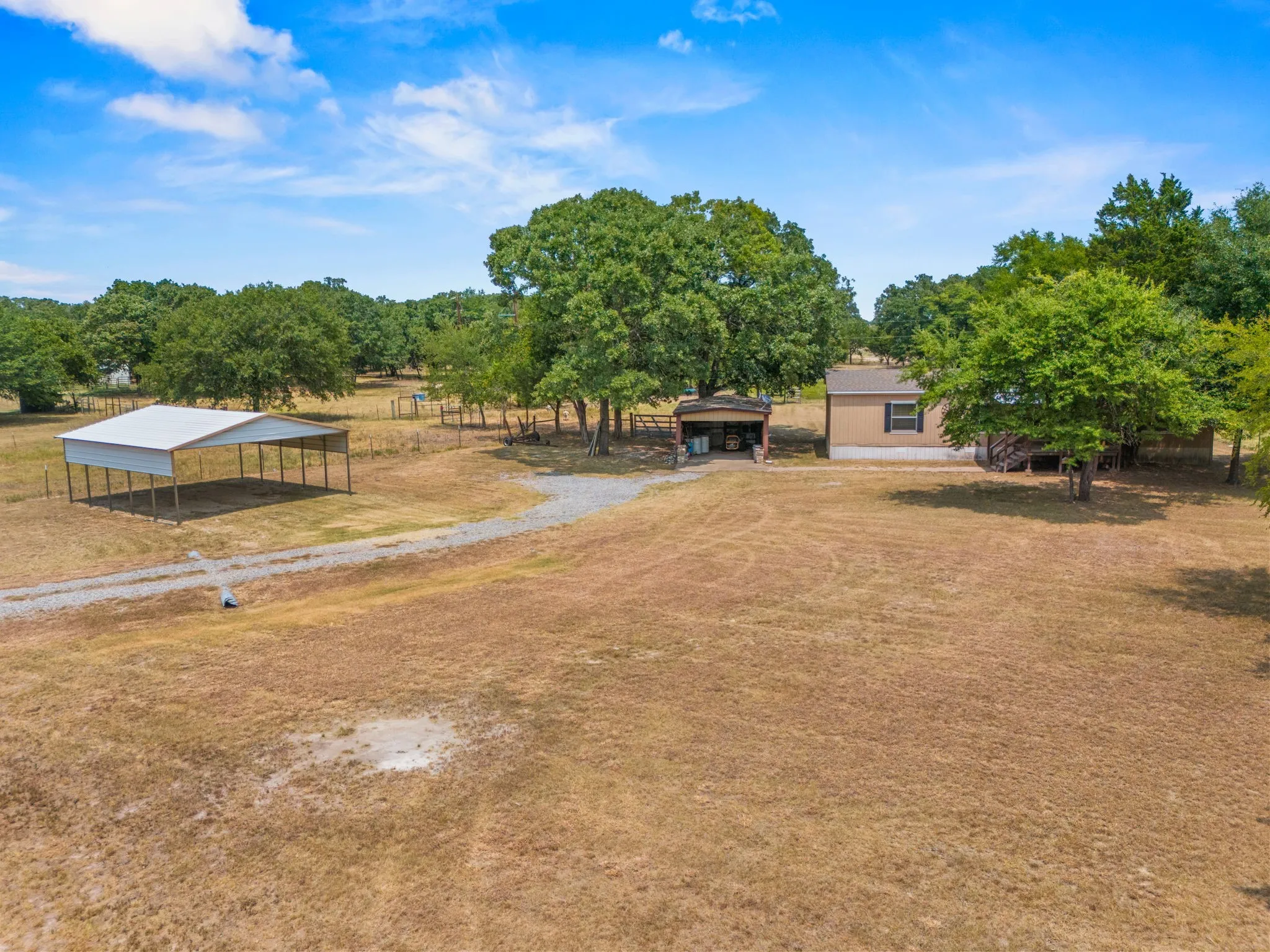 Mobile Home For Sale in Kaufman County , 1250 Brooks Lane, Kaufman, Texas 75142, 3 Bedroom, 2 Bathroom, Garage spaces, 1,493 Sqft, built in 2016, mls#21351097, Real Estate Agent in Kaufman, Homes For Sale in Kaufman county, Homes For Sale in Kaufman, Realtor in Kaufman Texas, Real Estate Brokerage Independent Realty Texas, Luminita Cordes Realtor