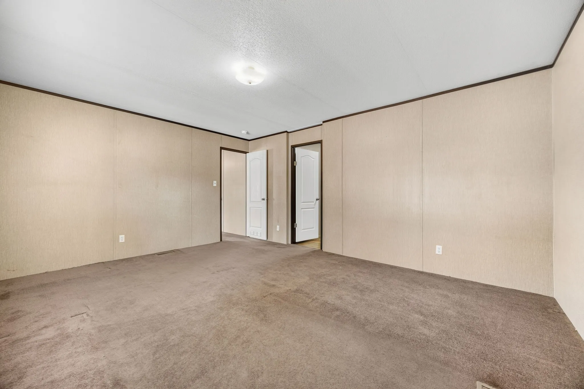 Mobile Home For Sale in Kaufman County , 1250 Brooks Lane, Kaufman, Texas 75142, 3 Bedroom, 2 Bathroom, Garage spaces, 1,493 Sqft, built in 2016, mls#21351097, Real Estate Agent in Kaufman, Homes For Sale in Kaufman county, Homes For Sale in Kaufman, Realtor in Kaufman Texas, Real Estate Brokerage Independent Realty Texas, Luminita Cordes Realtor