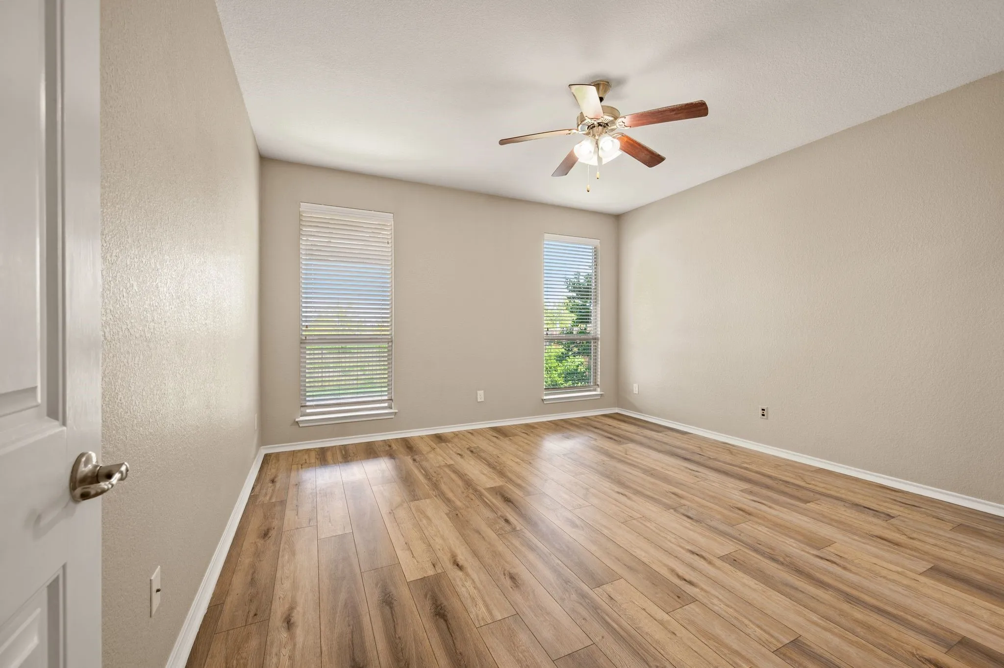 Single Family Residence For Rent in Denton County , 1224 Diablo Pass, Fort Worth, Texas 76052, 3 Bedroom, 2 Bathroom, 2 Garage spaces, 1,737 Sqft, built in 2011, mls#21351410, Real Estate Agent in Fort Worth, Homes For Rent in Denton county, Homes For Rent in Fort Worth, Realtor in Fort Worth Texas, Real Estate Brokerage Independent Realty Texas, Luminita Cordes Realtor