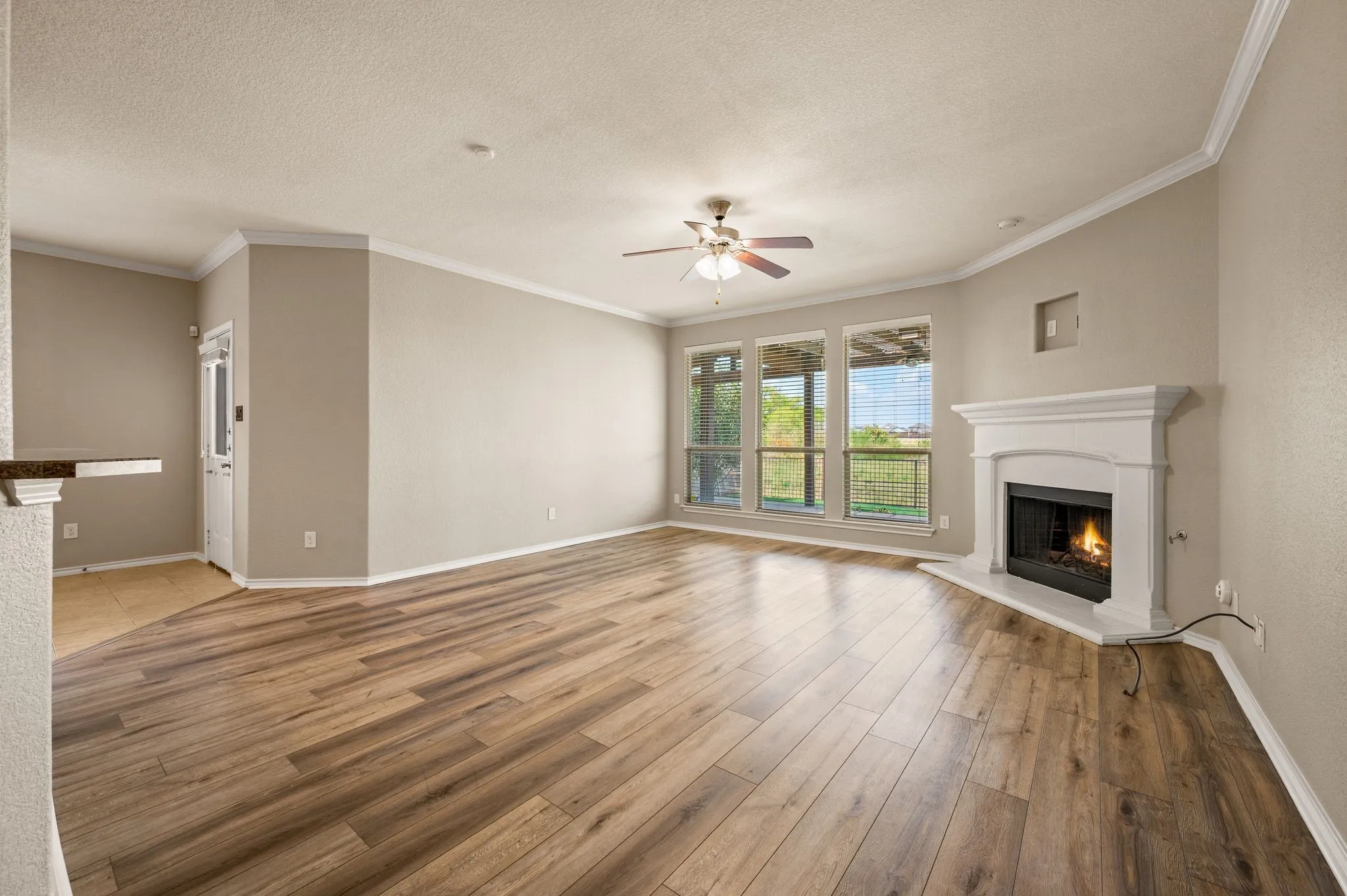 Single Family Residence For Rent in Denton County , 1224 Diablo Pass, Fort Worth, Texas 76052, 3 Bedroom, 2 Bathroom, 2 Garage spaces, 1,737 Sqft, built in 2011, mls#21351410, Real Estate Agent in Fort Worth, Homes For Rent in Denton county, Homes For Rent in Fort Worth, Realtor in Fort Worth Texas, Real Estate Brokerage Independent Realty Texas, Luminita Cordes Realtor