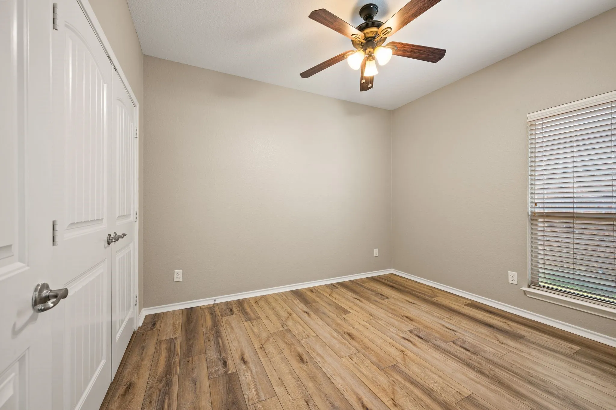 Single Family Residence For Rent in Denton County , 1224 Diablo Pass, Fort Worth, Texas 76052, 3 Bedroom, 2 Bathroom, 2 Garage spaces, 1,737 Sqft, built in 2011, mls#21351410, Real Estate Agent in Fort Worth, Homes For Rent in Denton county, Homes For Rent in Fort Worth, Realtor in Fort Worth Texas, Real Estate Brokerage Independent Realty Texas, Luminita Cordes Realtor