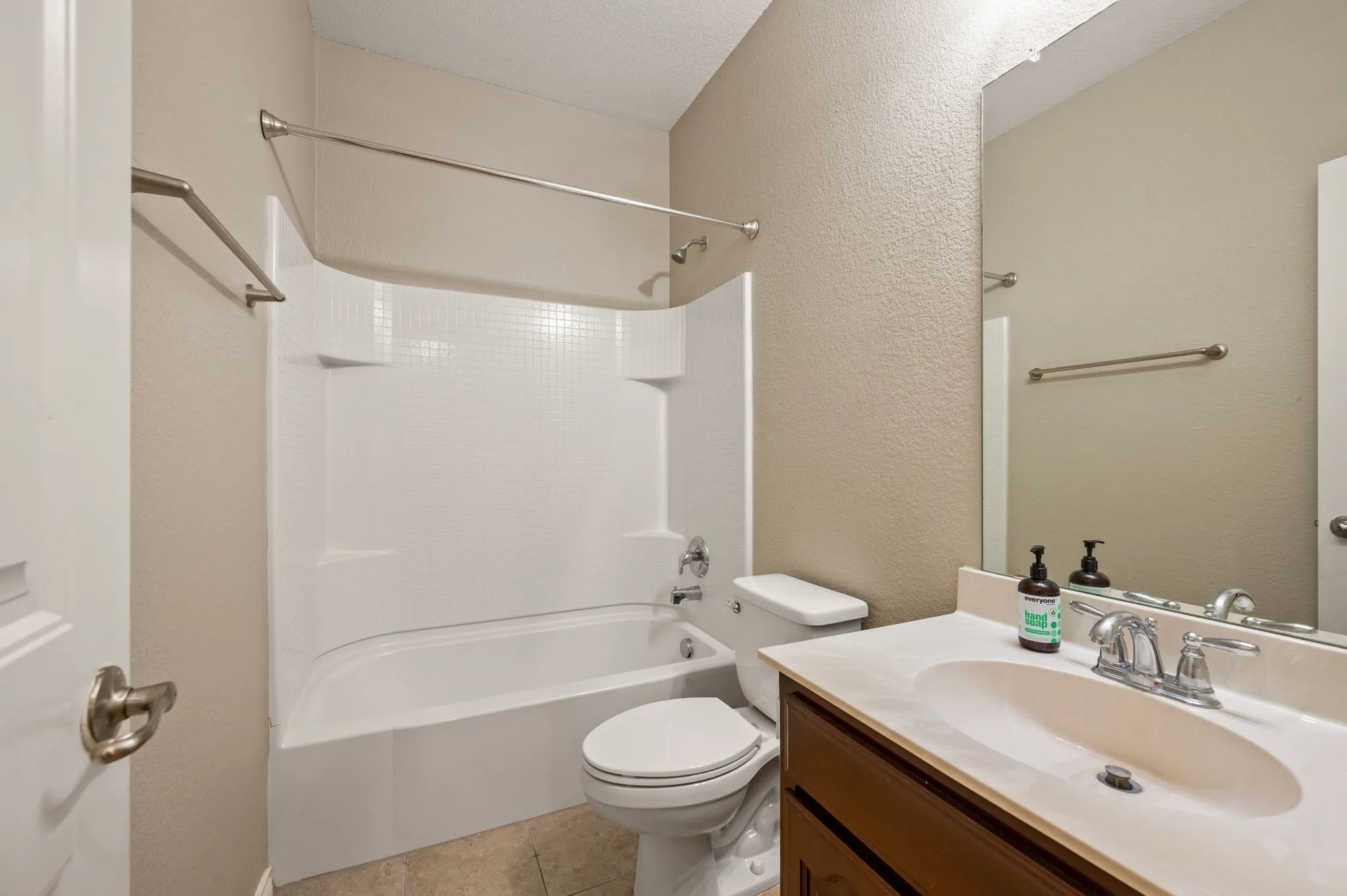 Single Family Residence For Rent in Denton County , 1224 Diablo Pass, Fort Worth, Texas 76052, 3 Bedroom, 2 Bathroom, 2 Garage spaces, 1,737 Sqft, built in 2011, mls#21351410, Real Estate Agent in Fort Worth, Homes For Rent in Denton county, Homes For Rent in Fort Worth, Realtor in Fort Worth Texas, Real Estate Brokerage Independent Realty Texas, Luminita Cordes Realtor