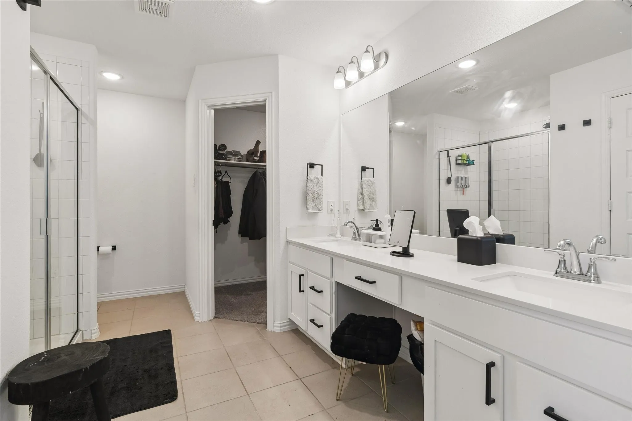 Single Family Residence For Rent in Denton County , 10032 Travis Drive, Providence Village, Texas 76227, 4 Bedroom, 4 Bathroom, 2 Garage spaces, 3,070 Sqft, built in 2020, mls#21350598, Real Estate Agent in Providence Village, Homes For Rent in Denton county, Homes For Rent in Providence Village, Realtor in Providence Village Texas, Real Estate Brokerage Independent Realty Texas, Luminita Cordes Realtor