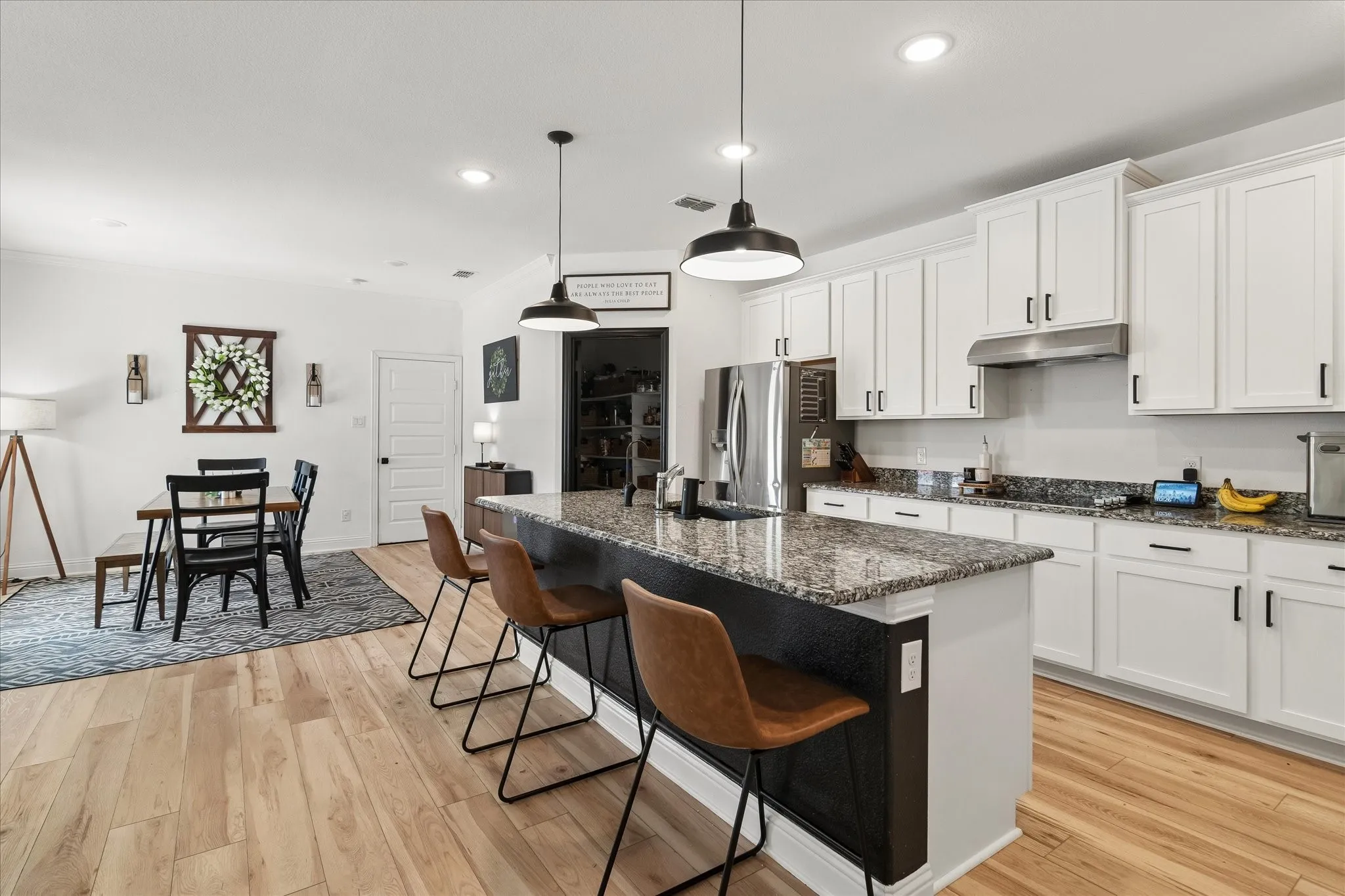 Single Family Residence For Rent in Denton County , 10032 Travis Drive, Providence Village, Texas 76227, 4 Bedroom, 4 Bathroom, 2 Garage spaces, 3,070 Sqft, built in 2020, mls#21350598, Real Estate Agent in Providence Village, Homes For Rent in Denton county, Homes For Rent in Providence Village, Realtor in Providence Village Texas, Real Estate Brokerage Independent Realty Texas, Luminita Cordes Realtor