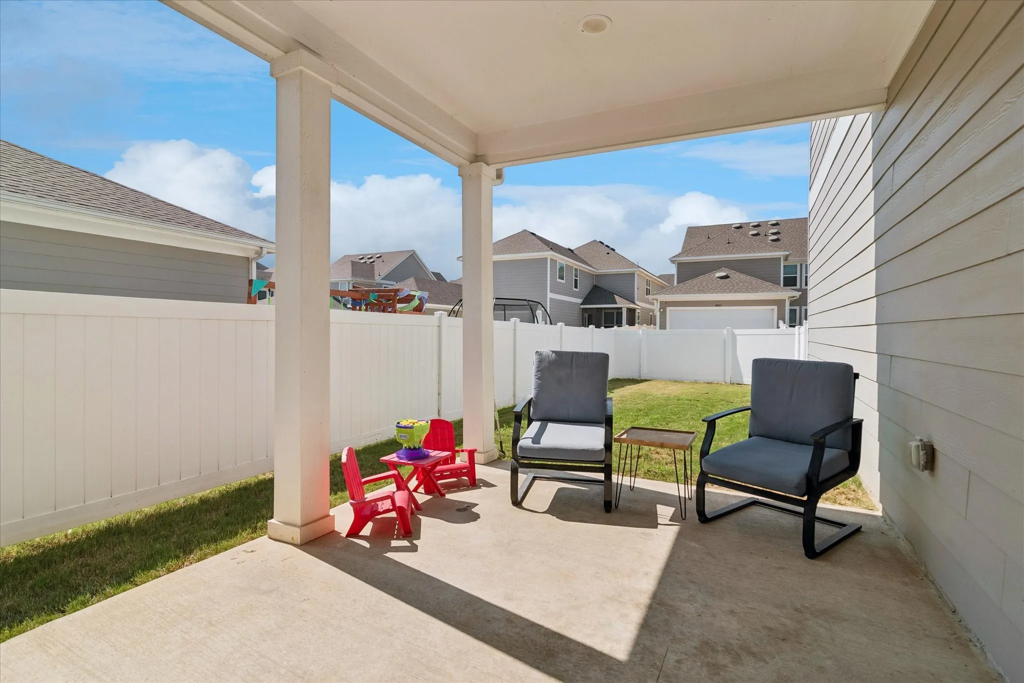 Single Family Residence For Rent in Denton County , 10032 Travis Drive, Providence Village, Texas 76227, 4 Bedroom, 4 Bathroom, 2 Garage spaces, 3,070 Sqft, built in 2020, mls#21350598, Real Estate Agent in Providence Village, Homes For Rent in Denton county, Homes For Rent in Providence Village, Realtor in Providence Village Texas, Real Estate Brokerage Independent Realty Texas, Luminita Cordes Realtor