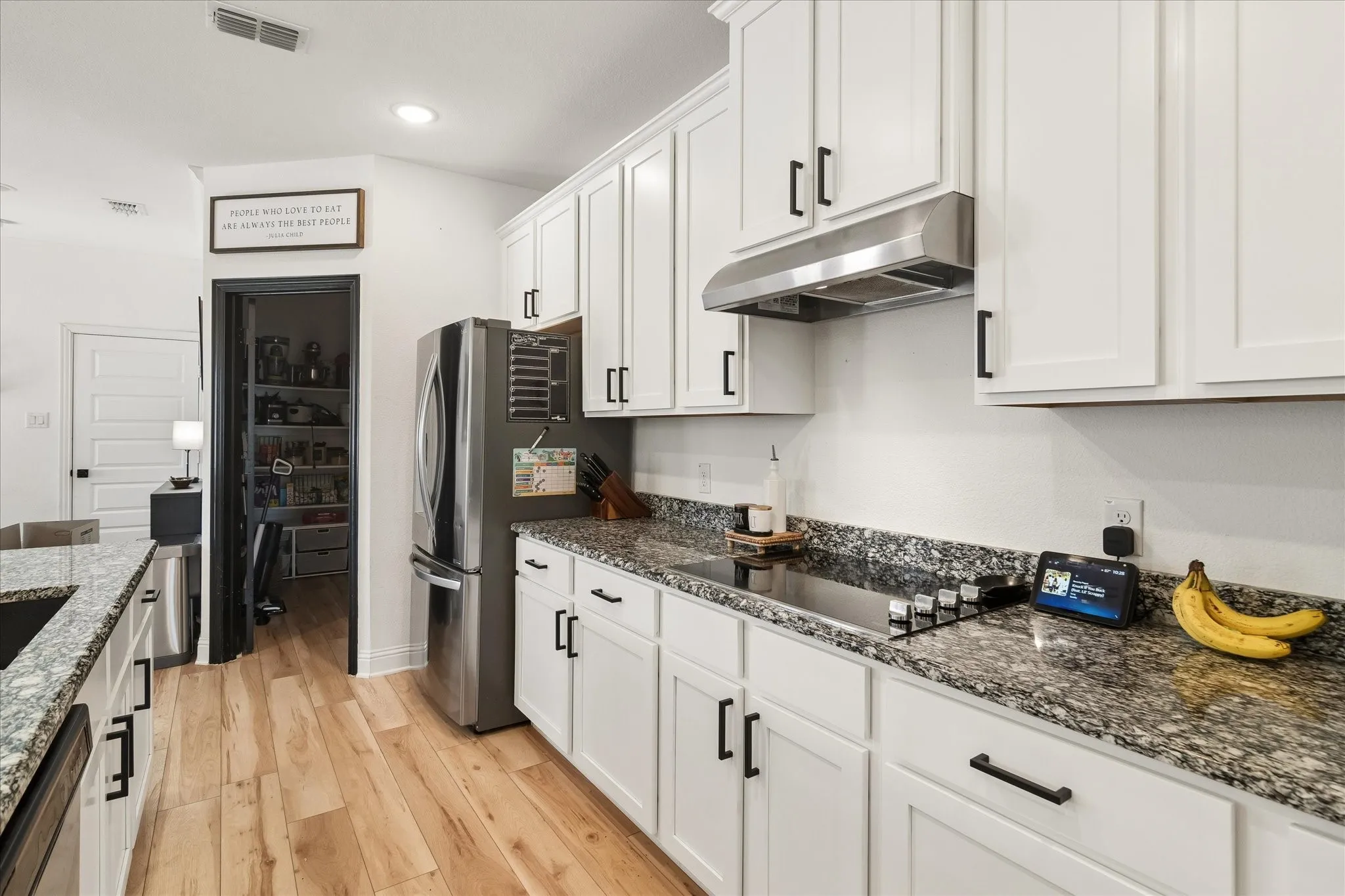 Single Family Residence For Rent in Denton County , 10032 Travis Drive, Providence Village, Texas 76227, 4 Bedroom, 4 Bathroom, 2 Garage spaces, 3,070 Sqft, built in 2020, mls#21350598, Real Estate Agent in Providence Village, Homes For Rent in Denton county, Homes For Rent in Providence Village, Realtor in Providence Village Texas, Real Estate Brokerage Independent Realty Texas, Luminita Cordes Realtor