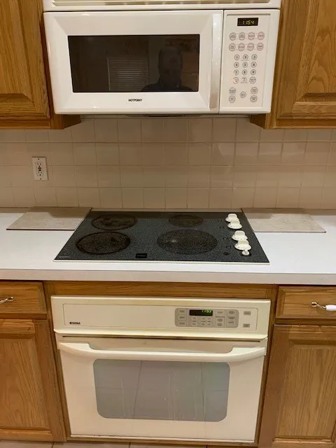 Single Family Residence For Rent in Denton County , 1113 Ellison Park Circle, Denton, Texas 76205, 3 Bedroom, 2 Bathroom, 2 Garage spaces, 1,776 Sqft, built in 1999, Price $2,195, mls#21351543, Real Estate Agent in Denton, Homes For Rent in Denton county, Homes For Rent in Denton, Realtor in Denton Texas, Real Estate Brokerage Independent Realty Texas, Luminita Cordes Realtor