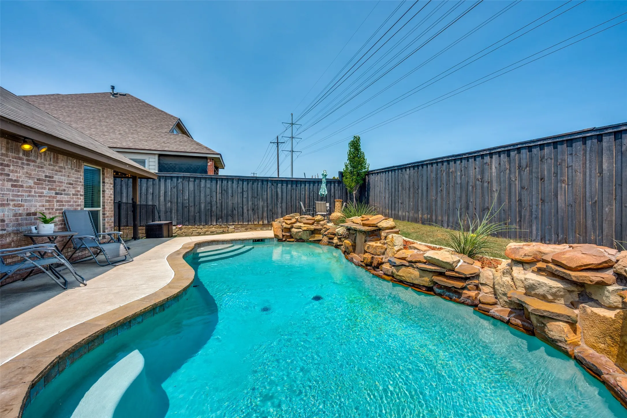 Single Family Residence For Sale in Tarrant County , 6108 Amberjack Trail, Fort Worth, Texas 76179, 4 Bedroom, 2 Bathroom, 2 Garage spaces, 1,609 Sqft, built in 2014, mls#21351568, Real Estate Agent in Fort Worth, Homes For Sale in Tarrant county, Homes For Sale in Fort Worth, Realtor in Fort Worth Texas, Real Estate Brokerage Independent Realty Texas, Luminita Cordes Realtor