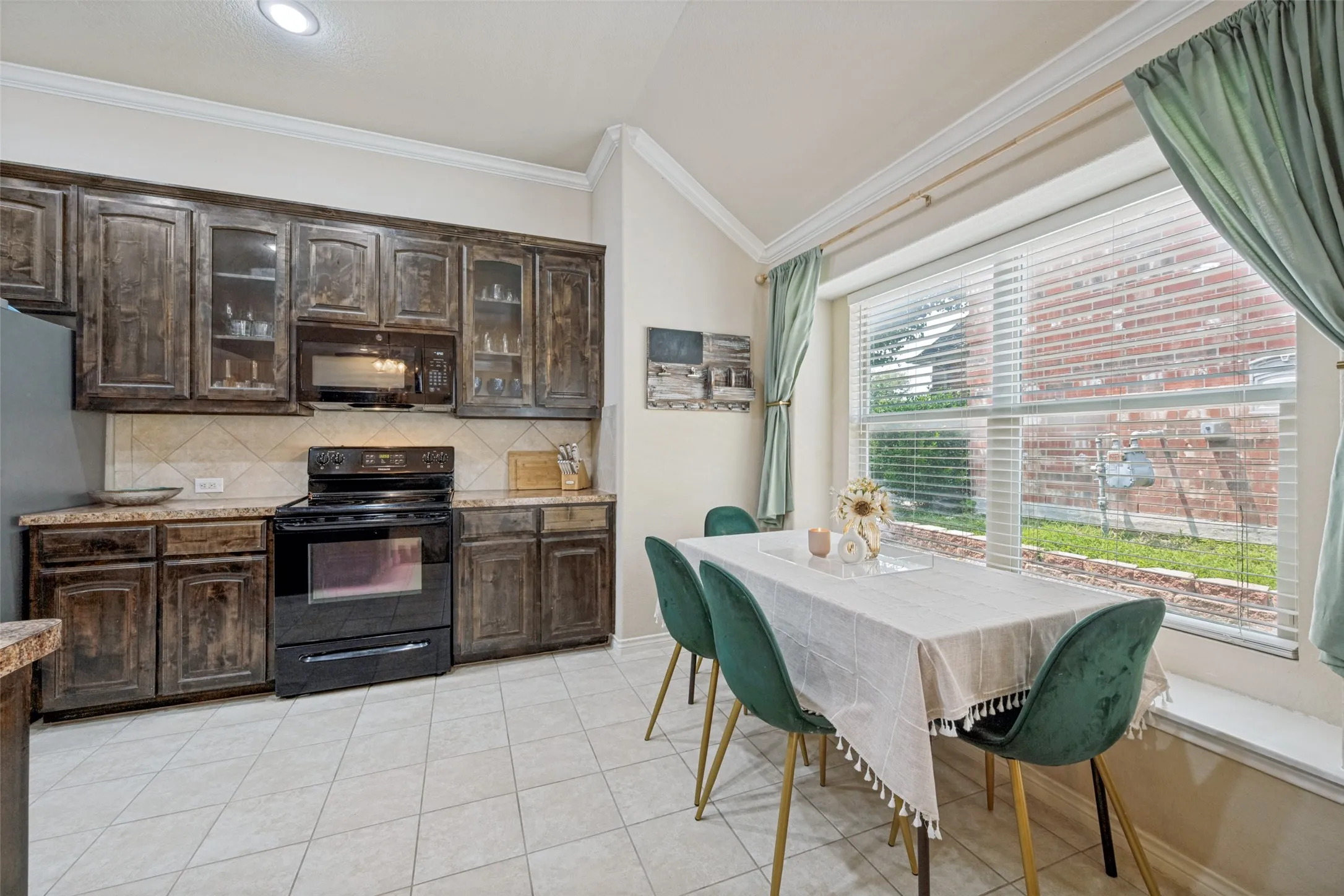 Single Family Residence For Sale in Tarrant County , 6108 Amberjack Trail, Fort Worth, Texas 76179, 4 Bedroom, 2 Bathroom, 2 Garage spaces, 1,609 Sqft, built in 2014, mls#21351568, Real Estate Agent in Fort Worth, Homes For Sale in Tarrant county, Homes For Sale in Fort Worth, Realtor in Fort Worth Texas, Real Estate Brokerage Independent Realty Texas, Luminita Cordes Realtor