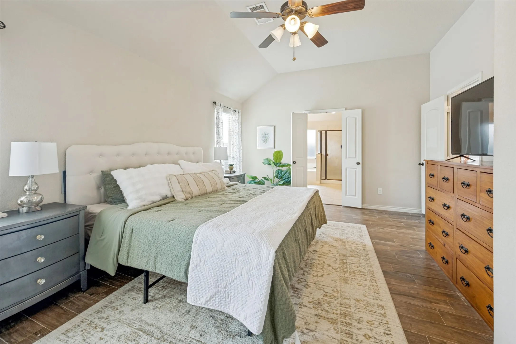 Single Family Residence For Sale in Tarrant County , 6108 Amberjack Trail, Fort Worth, Texas 76179, 4 Bedroom, 2 Bathroom, 2 Garage spaces, 1,609 Sqft, built in 2014, mls#21351568, Real Estate Agent in Fort Worth, Homes For Sale in Tarrant county, Homes For Sale in Fort Worth, Realtor in Fort Worth Texas, Real Estate Brokerage Independent Realty Texas, Luminita Cordes Realtor
