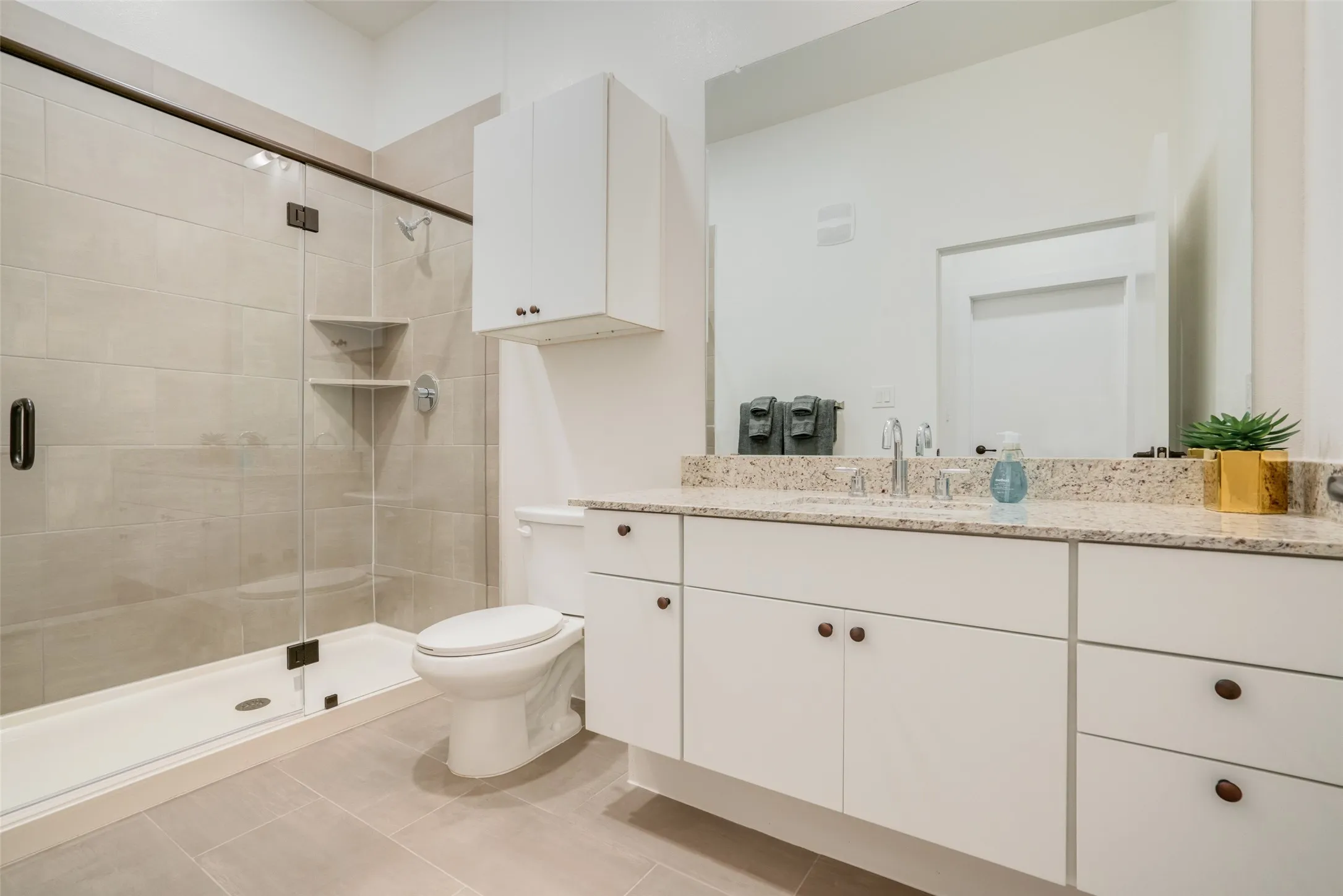 Apartment For Rent in Tarrant County , 209 Wimberly Street 1-207, Fort Worth, Texas 76107, 2 Bedroom, 2 Bathroom, Garage spaces, 1,139 Sqft, built in 2017, mls#21351581, Real Estate Agent in Fort Worth, Homes For Rent in Tarrant county, Homes For Rent in Fort Worth, Realtor in Fort Worth Texas, Real Estate Brokerage Independent Realty Texas, Luminita Cordes Realtor