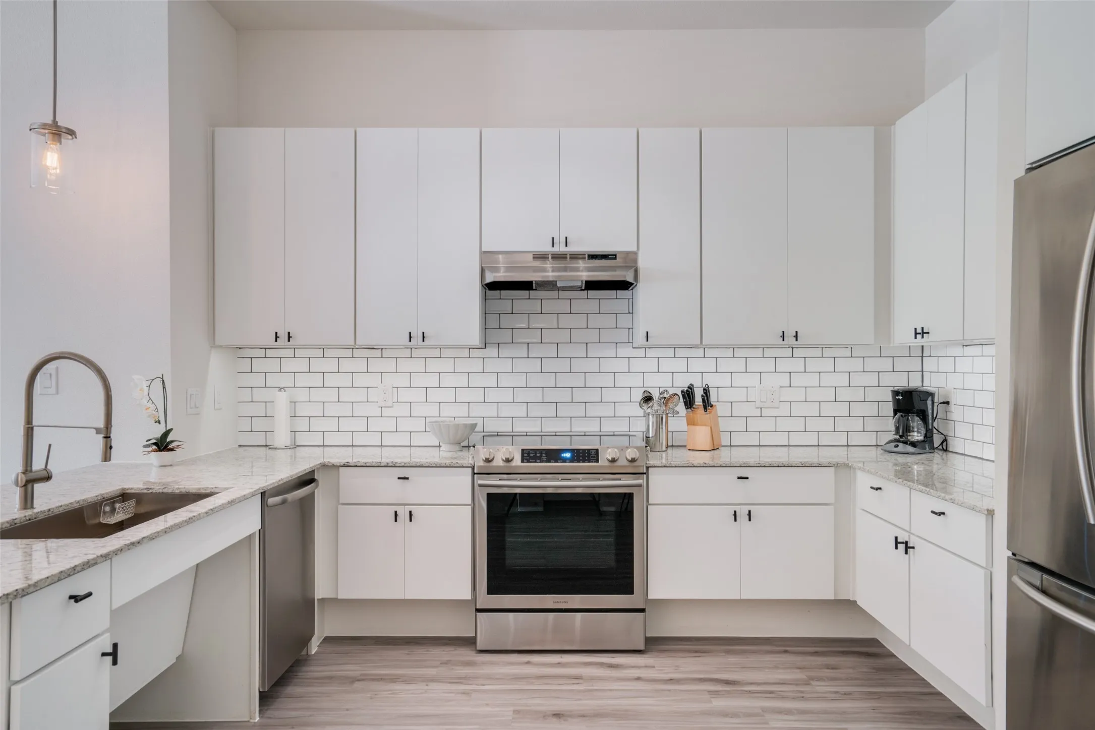 Apartment For Rent in Tarrant County , 209 Wimberly Street 1-207, Fort Worth, Texas 76107, 2 Bedroom, 2 Bathroom, Garage spaces, 1,139 Sqft, built in 2017, mls#21351581, Real Estate Agent in Fort Worth, Homes For Rent in Tarrant county, Homes For Rent in Fort Worth, Realtor in Fort Worth Texas, Real Estate Brokerage Independent Realty Texas, Luminita Cordes Realtor