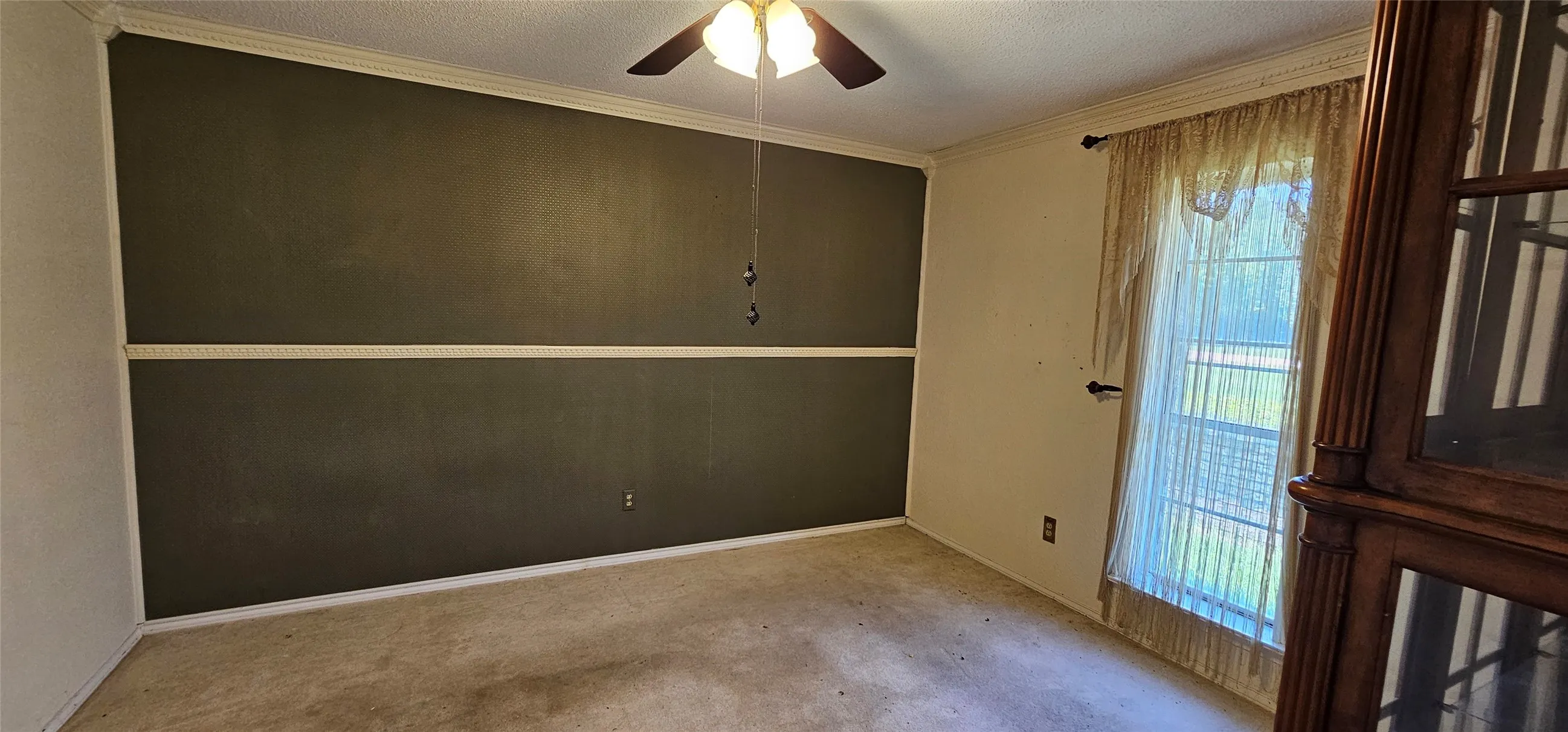 Single Family Residence For Sale in Kaufman County , 14325 Melody Lane, Forney, Texas 75126, 5 Bedrooms, 3 Bathrooms, 2 Garage spaces, 1,992 Sqft, built in 1969, Price $380,000, mls#21351583, Real Estate Agent in Forney, Homes For Sale in Kaufman county, Homes For Sale in Forney, Realtor in Forney Texas, Real Estate Brokerage Independent Realty Texas, Luminita Cordes Realtor
