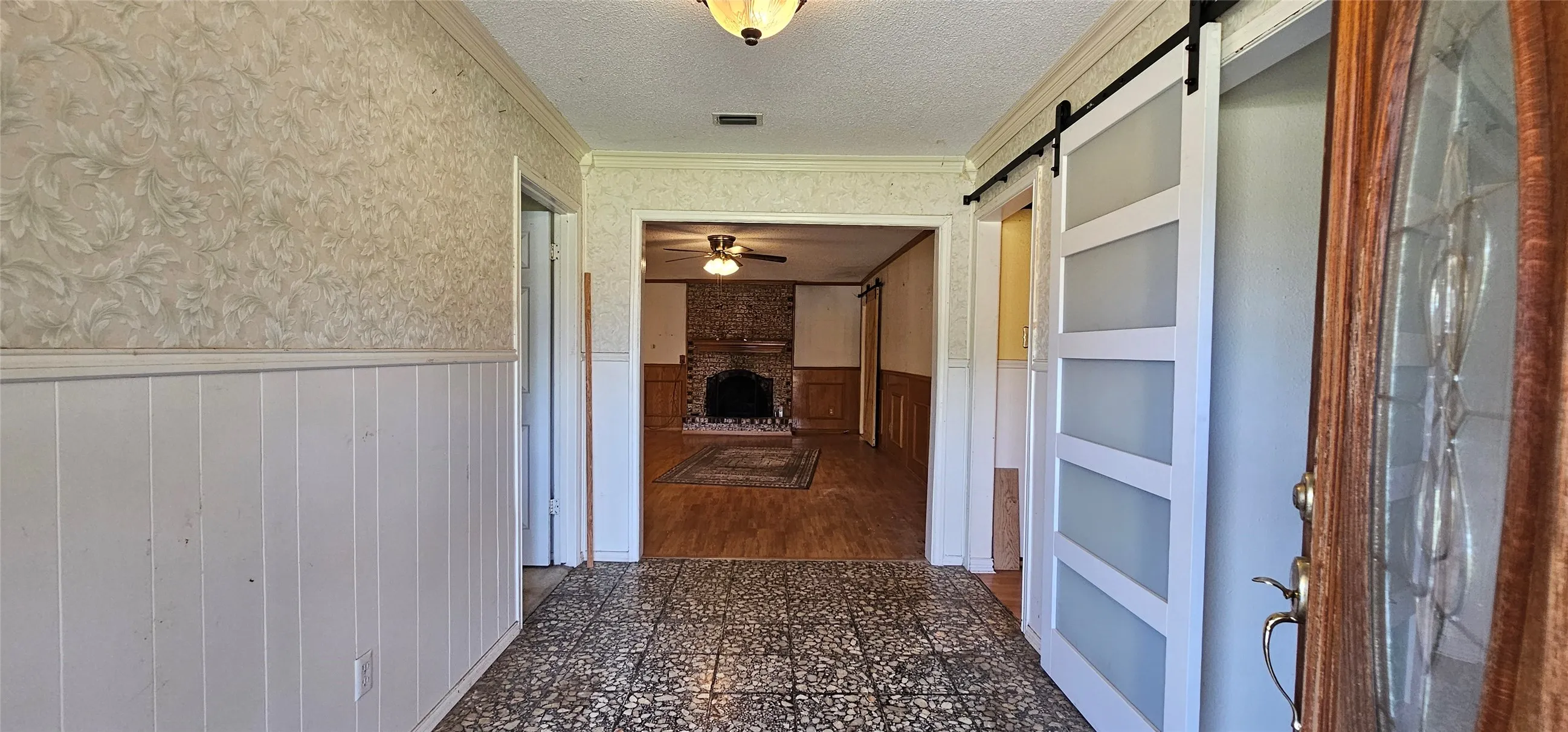 Single Family Residence For Sale in Kaufman County , 14325 Melody Lane, Forney, Texas 75126, 5 Bedrooms, 3 Bathrooms, 2 Garage spaces, 1,992 Sqft, built in 1969, Price $380,000, mls#21351583, Real Estate Agent in Forney, Homes For Sale in Kaufman county, Homes For Sale in Forney, Realtor in Forney Texas, Real Estate Brokerage Independent Realty Texas, Luminita Cordes Realtor