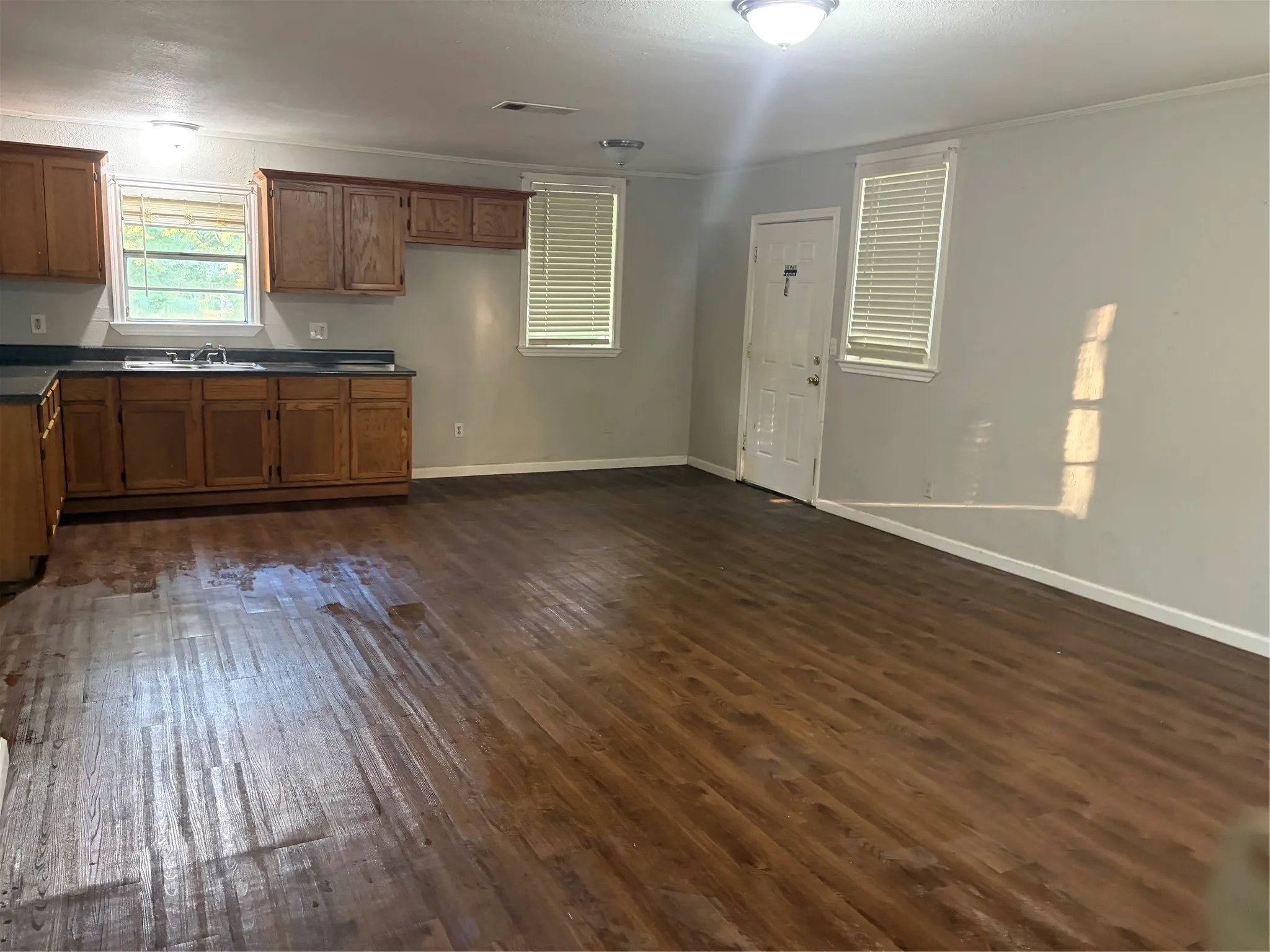 Single Family Residence For Rent in Lamar County , 120 23rd Street NW, Paris, Texas 75460, 2 Bedroom, 1 Bathroom, Garage spaces, 936 Sqft, built in 0, mls#21351584, Real Estate Agent in Paris, Homes For Rent in Lamar county, Homes For Rent in Paris, Realtor in Paris Texas, Real Estate Brokerage Independent Realty Texas, Luminita Cordes Realtor