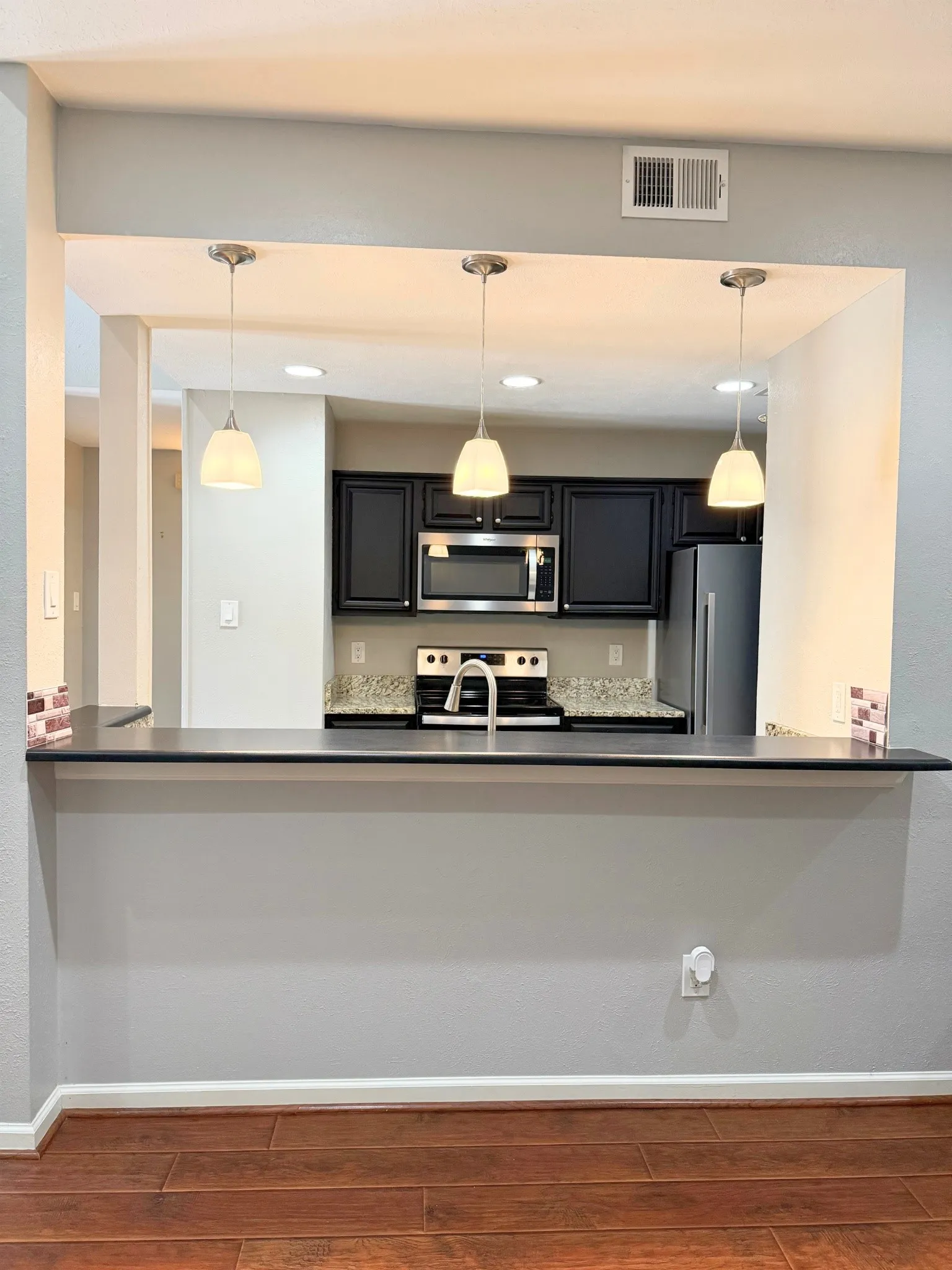 Condominium For Rent in Dallas County , 8601 Park Lane 732, Dallas, Texas 75231, 1 Bedroom, 1 Bathroom, Garage spaces, 794 Sqft, built in 1982, mls#21351598, Real Estate Agent in Dallas, Homes For Rent in Dallas county, Homes For Rent in Dallas, Realtor in Dallas Texas, Real Estate Brokerage Independent Realty Texas, Luminita Cordes Realtor