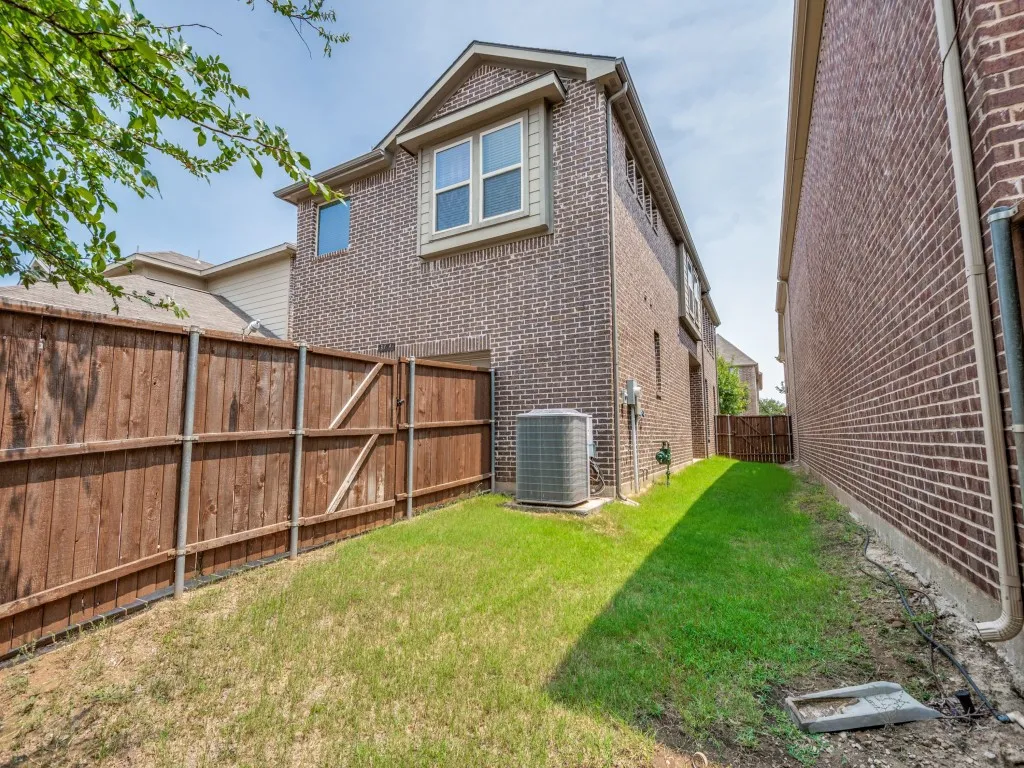 Single Family Residence For Rent in Collin County , 3724 Cobblecreek Drive, Mc Kinney, Texas 75070, 3 Bedroom, 3 Bathroom, 2 Garage spaces, 2,039 Sqft, built in 2016, mls#21344961, Real Estate Agent in Mc Kinney, Homes For Rent in Collin county, Homes For Rent in Mc Kinney, Realtor in Mc Kinney Texas, Real Estate Brokerage Independent Realty Texas, Luminita Cordes Realtor