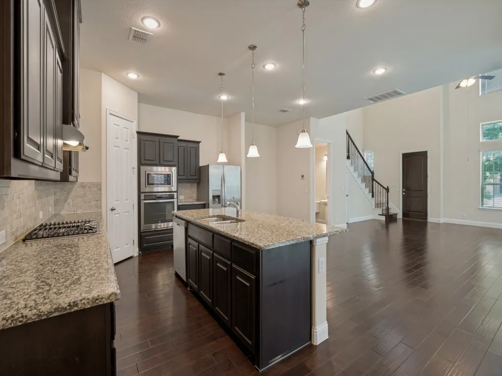 Single Family Residence For Rent in Collin County , 3724 Cobblecreek Drive, Mc Kinney, Texas 75070, 3 Bedroom, 3 Bathroom, 2 Garage spaces, 2,039 Sqft, built in 2016, mls#21344961, Real Estate Agent in Mc Kinney, Homes For Rent in Collin county, Homes For Rent in Mc Kinney, Realtor in Mc Kinney Texas, Real Estate Brokerage Independent Realty Texas, Luminita Cordes Realtor