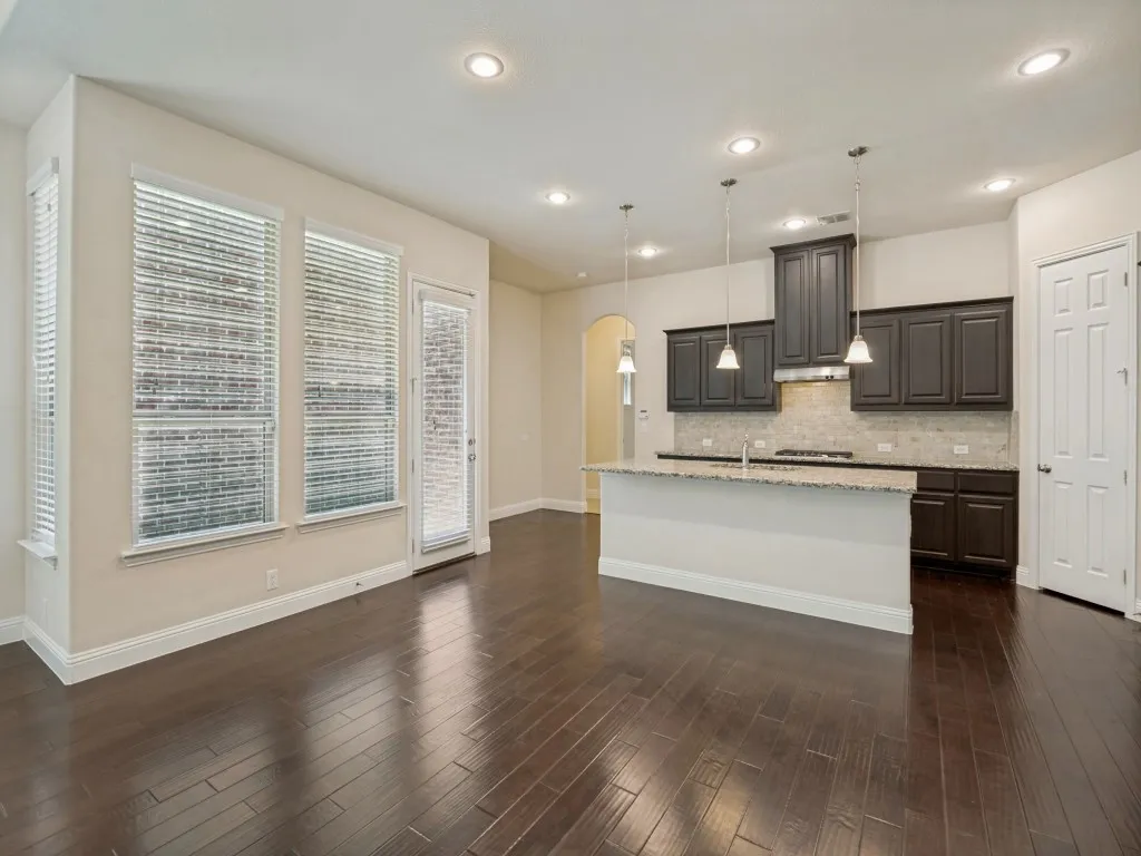 Single Family Residence For Rent in Collin County , 3724 Cobblecreek Drive, Mc Kinney, Texas 75070, 3 Bedroom, 3 Bathroom, 2 Garage spaces, 2,039 Sqft, built in 2016, mls#21344961, Real Estate Agent in Mc Kinney, Homes For Rent in Collin county, Homes For Rent in Mc Kinney, Realtor in Mc Kinney Texas, Real Estate Brokerage Independent Realty Texas, Luminita Cordes Realtor