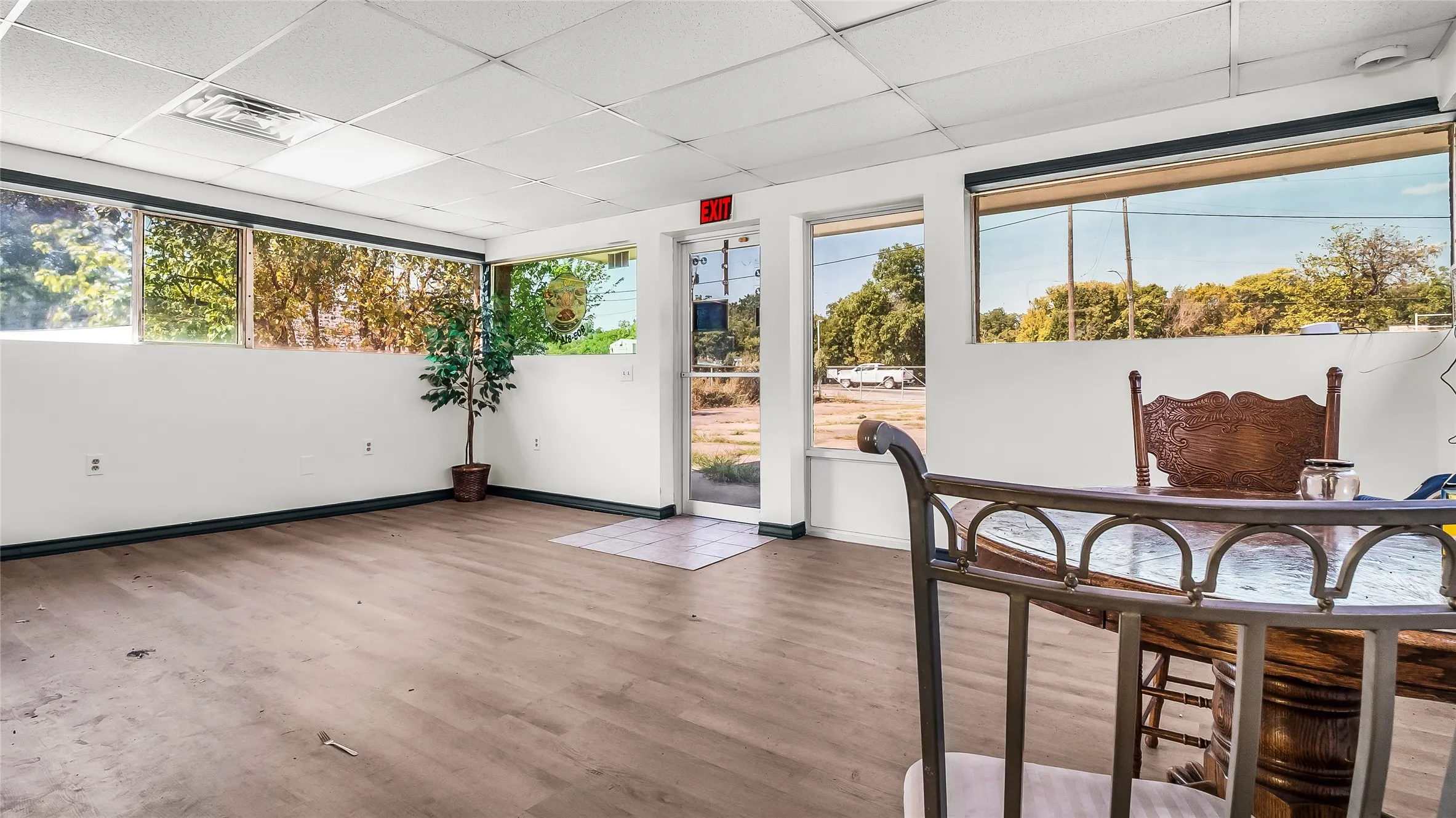 Business For Rent in Grayson County , 514-520 S Armstrong Avenue, Denison, Texas 75020, 0, 0, Garage spaces, 0 Sqft, built in 1975, mls#21351460, Real Estate Agent in Denison, Homes For Rent in Grayson county, Homes For Rent in Denison, Realtor in Denison Texas, Real Estate Brokerage Independent Realty Texas, Luminita Cordes Realtor