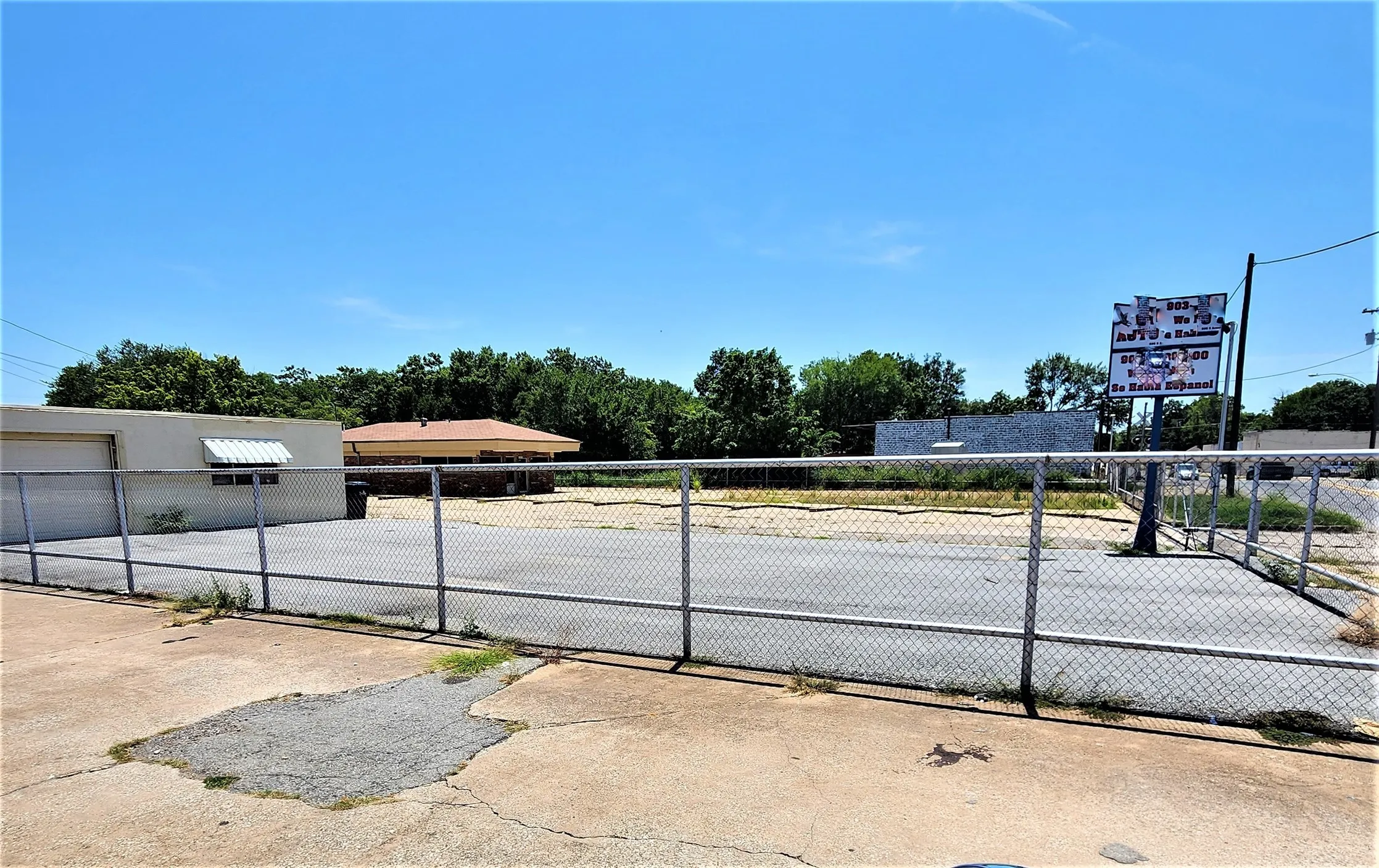 Business For Rent in Grayson County , 514-520 S Armstrong Avenue, Denison, Texas 75020, 0, 0, Garage spaces, 0 Sqft, built in 1975, mls#21351460, Real Estate Agent in Denison, Homes For Rent in Grayson county, Homes For Rent in Denison, Realtor in Denison Texas, Real Estate Brokerage Independent Realty Texas, Luminita Cordes Realtor