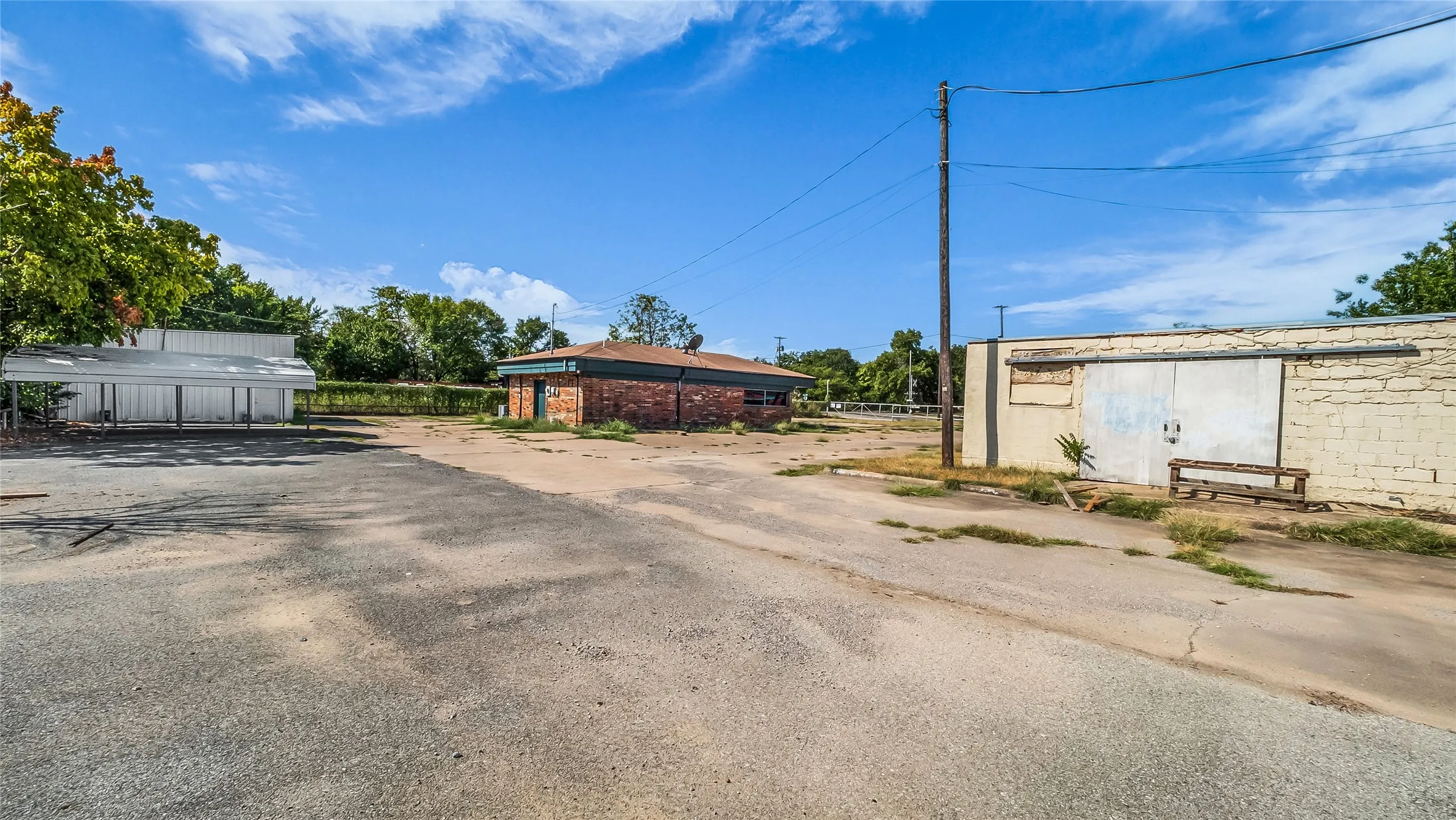 Business For Rent in Grayson County , 514-520 S Armstrong Avenue, Denison, Texas 75020, 0, 0, Garage spaces, 0 Sqft, built in 1975, mls#21351460, Real Estate Agent in Denison, Homes For Rent in Grayson county, Homes For Rent in Denison, Realtor in Denison Texas, Real Estate Brokerage Independent Realty Texas, Luminita Cordes Realtor