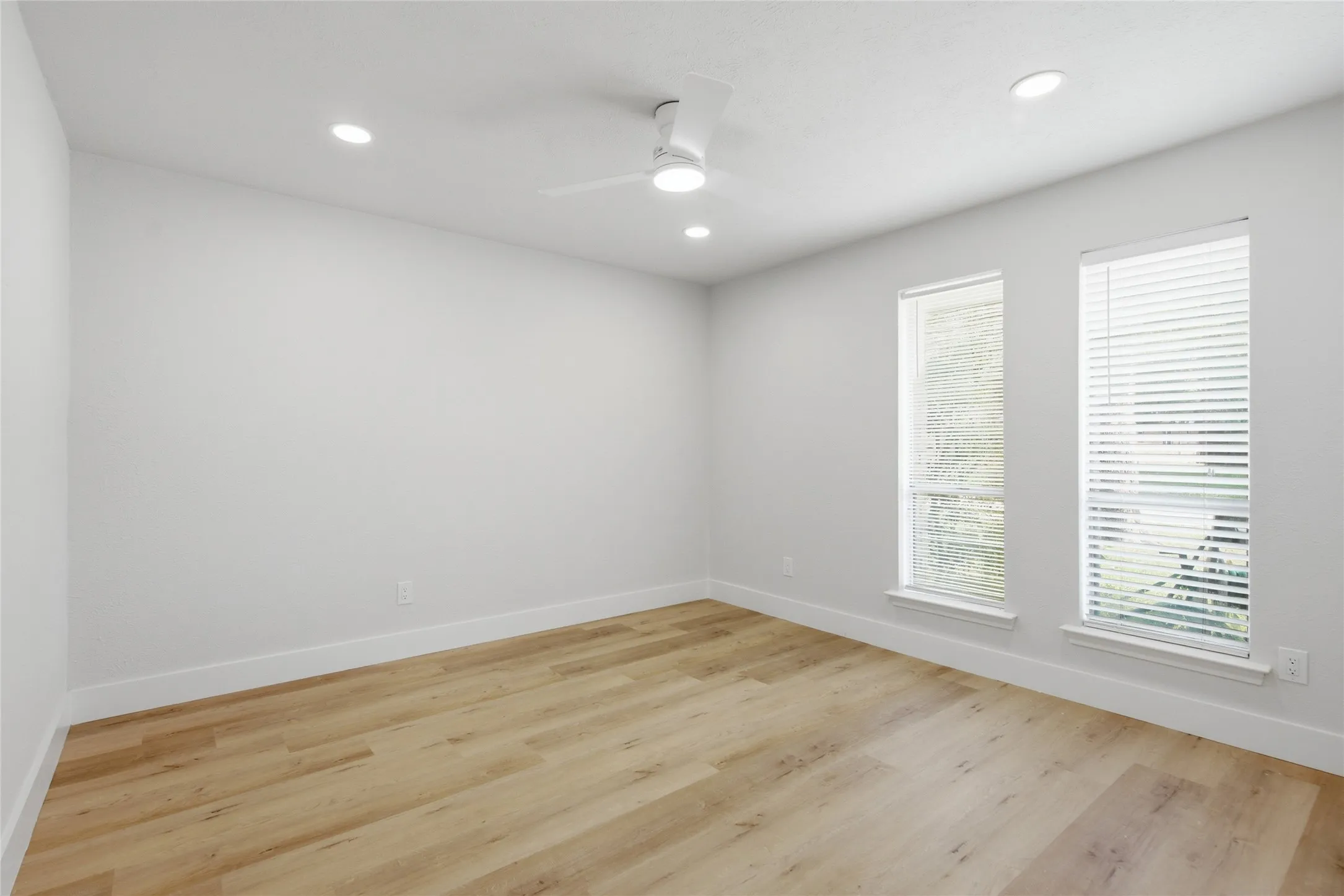 Single Family Residence For Sale in Collin County , 2017 Westridge Drive, Plano, Texas 75075, 4 Bedroom, 3 Bathroom, 2 Garage spaces, 2,289 Sqft, built in 1968, mls#21349553, Real Estate Agent in Plano, Homes For Sale in Collin county, Homes For Sale in Plano, Realtor in Plano Texas, Real Estate Brokerage Independent Realty Texas, Luminita Cordes Realtor