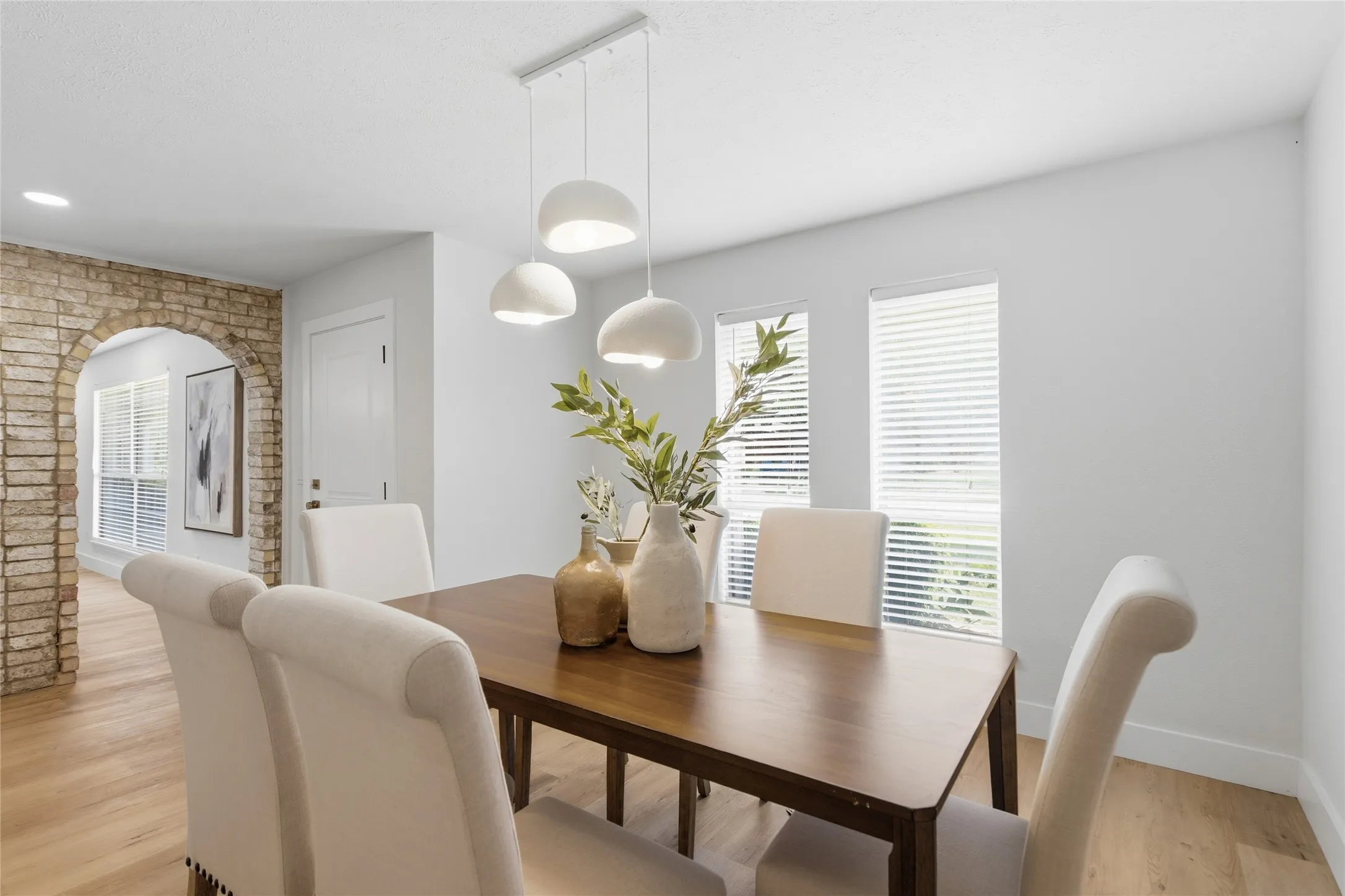 Single Family Residence For Sale in Collin County , 2017 Westridge Drive, Plano, Texas 75075, 4 Bedroom, 3 Bathroom, 2 Garage spaces, 2,289 Sqft, built in 1968, mls#21349553, Real Estate Agent in Plano, Homes For Sale in Collin county, Homes For Sale in Plano, Realtor in Plano Texas, Real Estate Brokerage Independent Realty Texas, Luminita Cordes Realtor