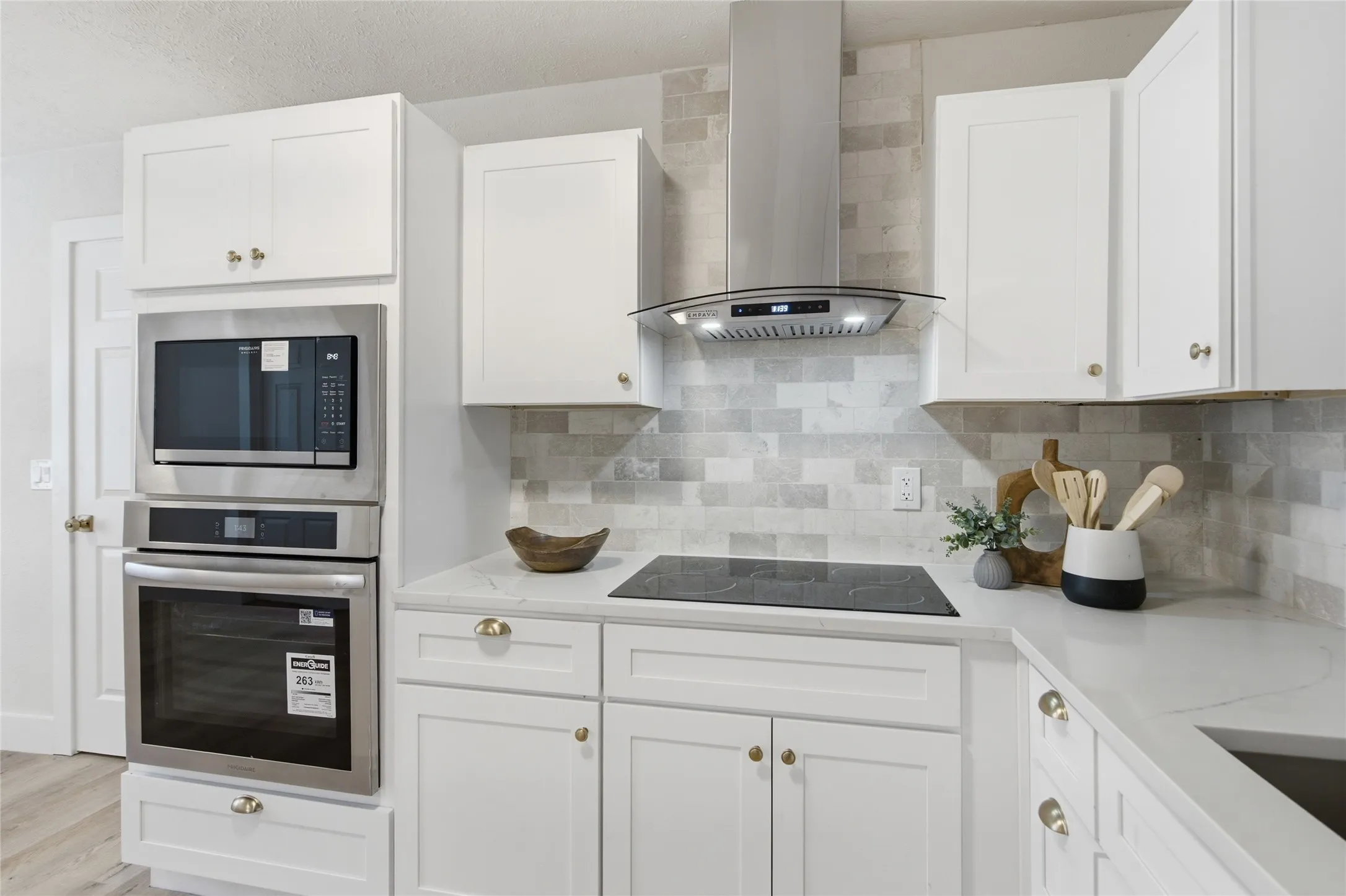 Single Family Residence For Sale in Collin County , 2017 Westridge Drive, Plano, Texas 75075, 4 Bedroom, 3 Bathroom, 2 Garage spaces, 2,289 Sqft, built in 1968, mls#21349553, Real Estate Agent in Plano, Homes For Sale in Collin county, Homes For Sale in Plano, Realtor in Plano Texas, Real Estate Brokerage Independent Realty Texas, Luminita Cordes Realtor