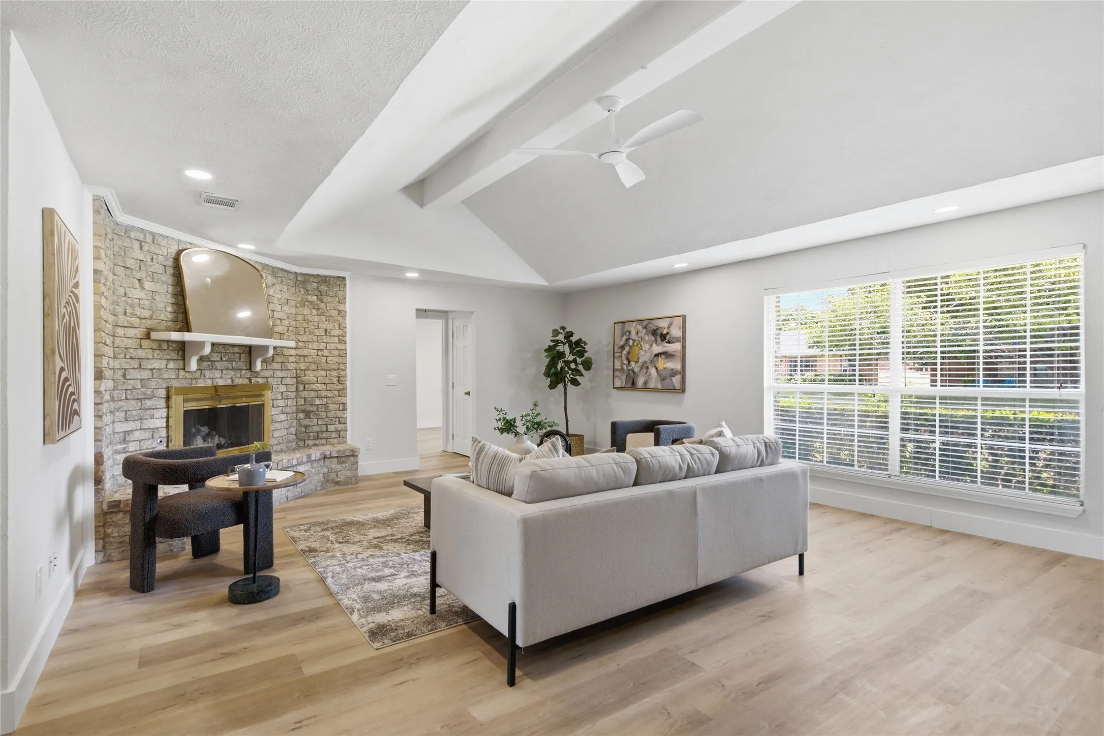 Single Family Residence For Sale in Collin County , 2017 Westridge Drive, Plano, Texas 75075, 4 Bedroom, 3 Bathroom, 2 Garage spaces, 2,289 Sqft, built in 1968, mls#21349553, Real Estate Agent in Plano, Homes For Sale in Collin county, Homes For Sale in Plano, Realtor in Plano Texas, Real Estate Brokerage Independent Realty Texas, Luminita Cordes Realtor