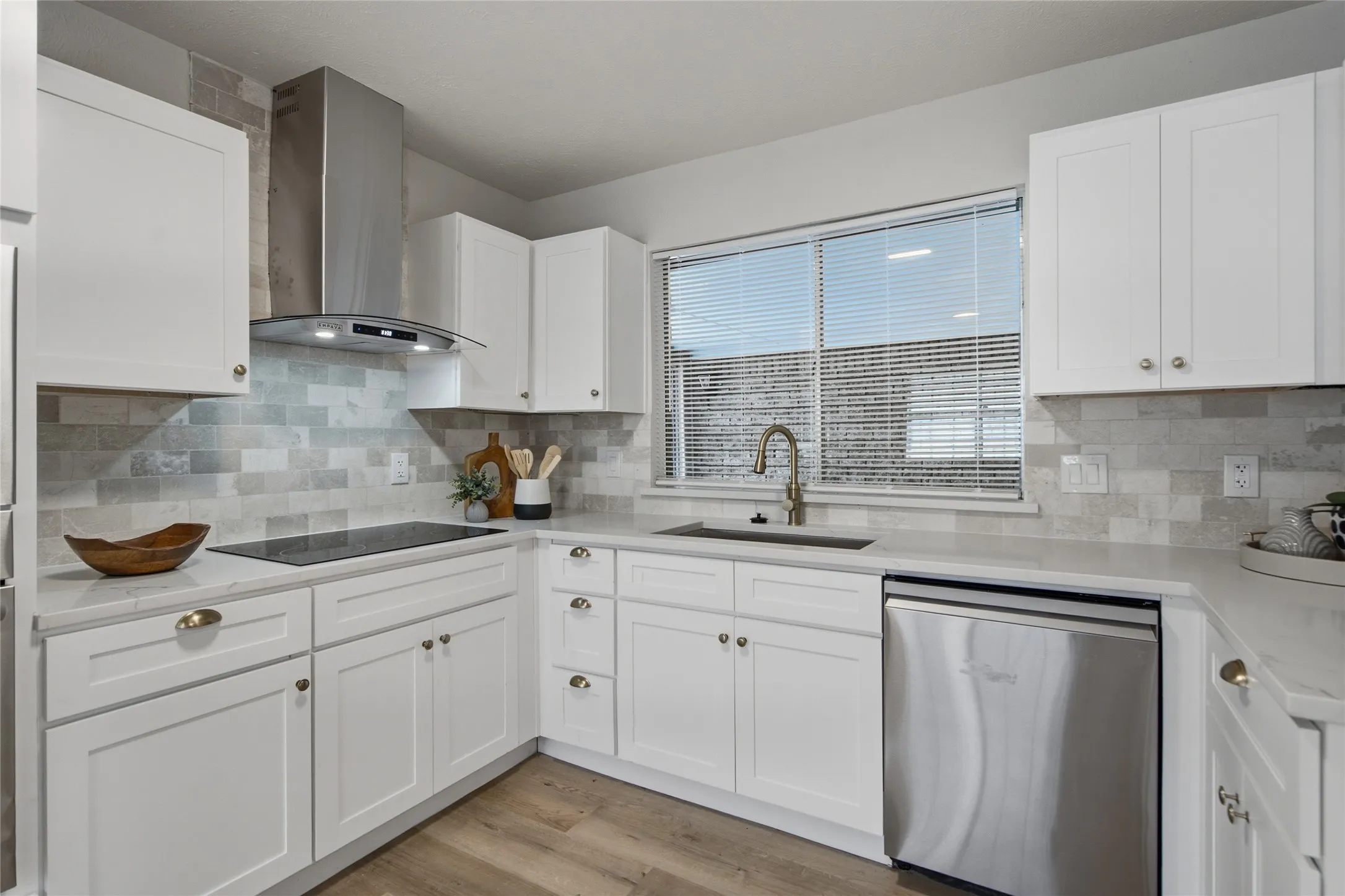 Single Family Residence For Sale in Collin County , 2017 Westridge Drive, Plano, Texas 75075, 4 Bedroom, 3 Bathroom, 2 Garage spaces, 2,289 Sqft, built in 1968, mls#21349553, Real Estate Agent in Plano, Homes For Sale in Collin county, Homes For Sale in Plano, Realtor in Plano Texas, Real Estate Brokerage Independent Realty Texas, Luminita Cordes Realtor