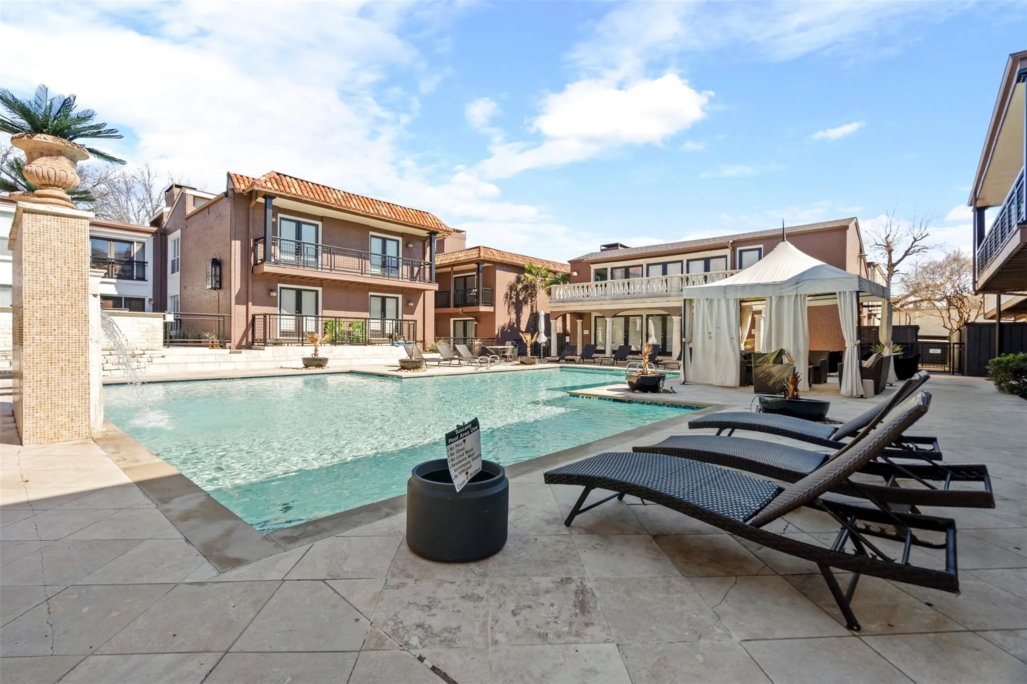 Condominium For Rent in Dallas County , 5916 Sandhurst Lane 225, Dallas, Texas 75206, 2 Bedroom, 2 Bathroom, Garage spaces, 1,046 Sqft, built in 1967, mls#21351608, Real Estate Agent in Dallas, Homes For Rent in Dallas county, Homes For Rent in Dallas, Realtor in Dallas Texas, Real Estate Brokerage Independent Realty Texas, Luminita Cordes Realtor