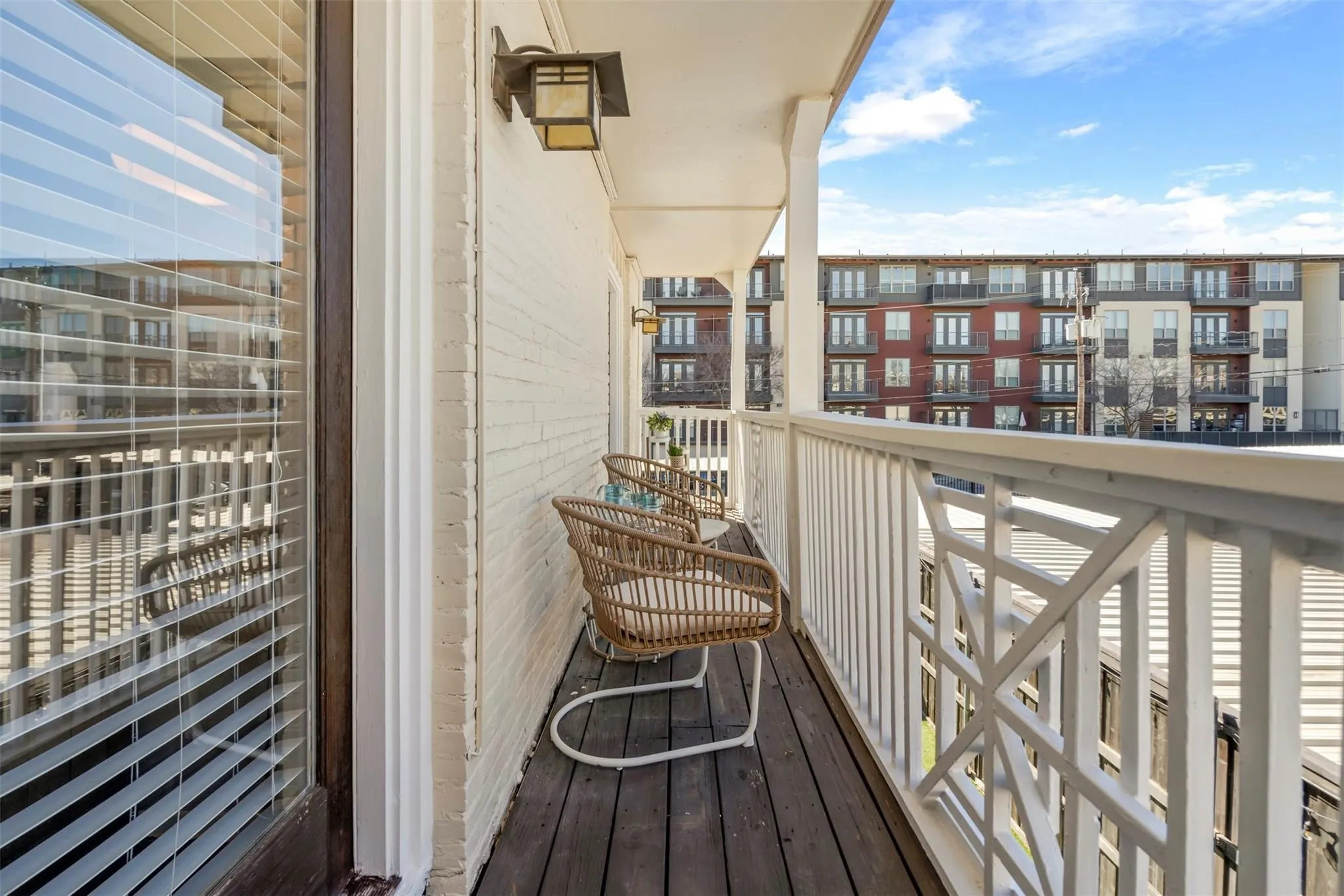 Condominium For Rent in Dallas County , 5916 Sandhurst Lane 225, Dallas, Texas 75206, 2 Bedroom, 2 Bathroom, Garage spaces, 1,046 Sqft, built in 1967, mls#21351608, Real Estate Agent in Dallas, Homes For Rent in Dallas county, Homes For Rent in Dallas, Realtor in Dallas Texas, Real Estate Brokerage Independent Realty Texas, Luminita Cordes Realtor