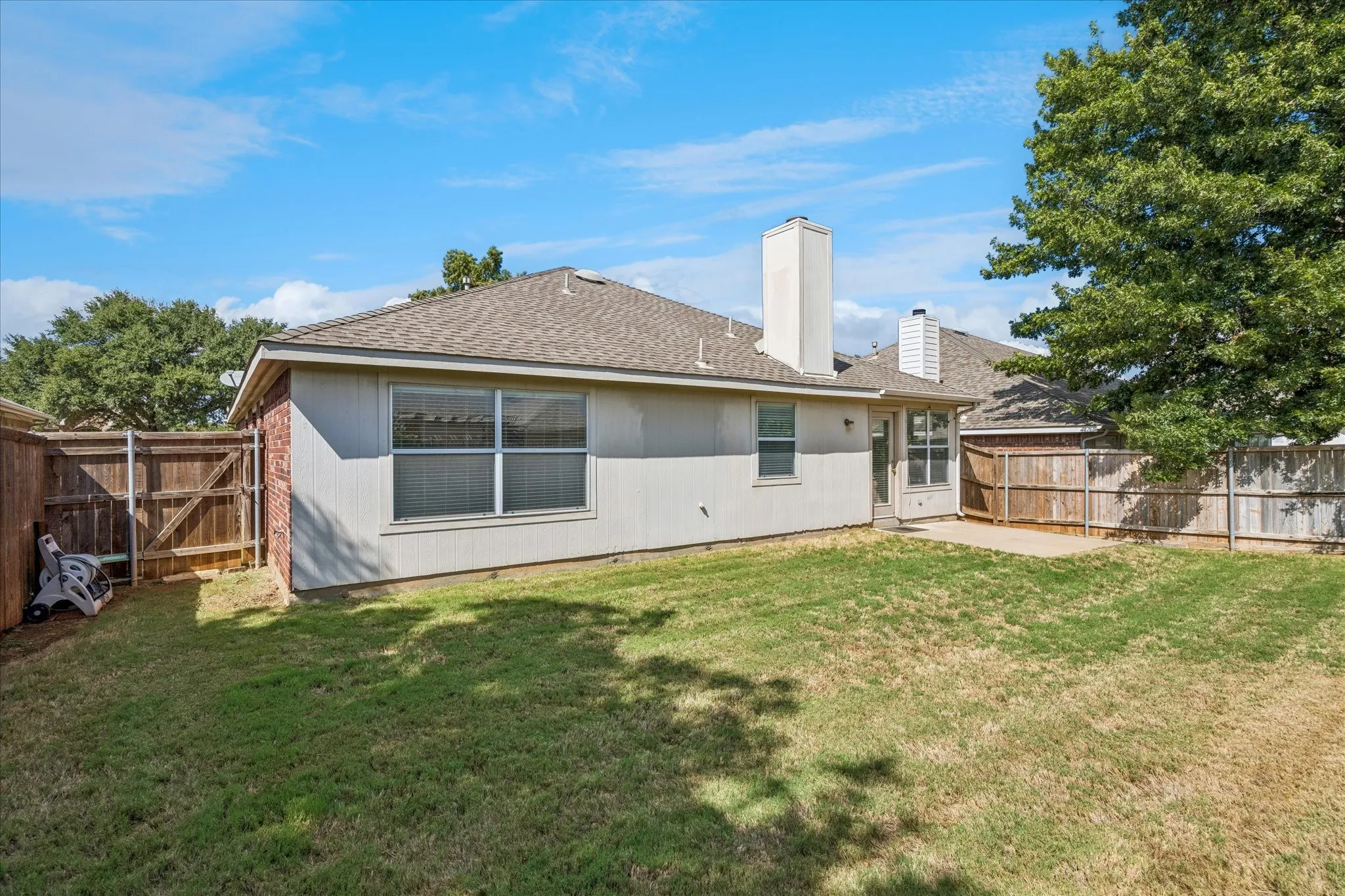 Single Family Residence For Rent in Denton County , 3110 Brett Road, Corinth, Texas 76210, 3 Bedroom, 2 Bathroom, 2 Garage spaces, 1,836 Sqft, built in 2001, mls#21349489, Real Estate Agent in Corinth, Homes For Rent in Denton county, Homes For Rent in Corinth, Realtor in Corinth Texas, Real Estate Brokerage Independent Realty Texas, Luminita Cordes Realtor
