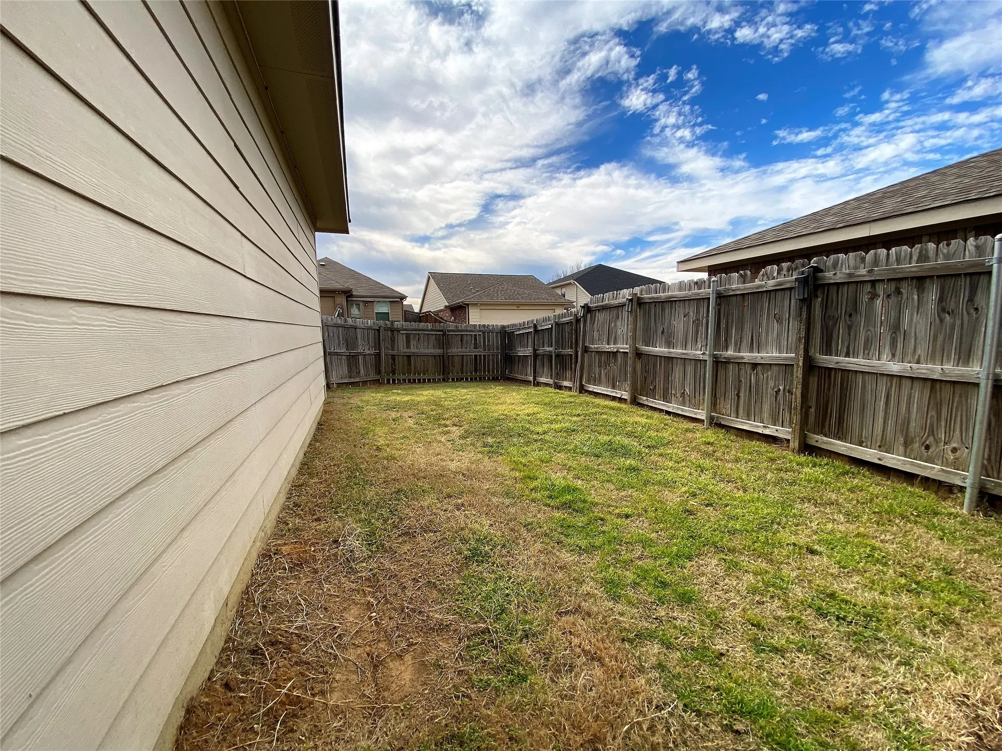 Single Family Residence For Rent in Denton County , 8814 Tucker Street, Cross Roads, Texas 76227, 3 Bedroom, 3 Bathroom, 2 Garage spaces, 1,804 Sqft, built in 2005, mls#21349506, Real Estate Agent in Cross Roads, Homes For Rent in Denton county, Homes For Rent in Cross Roads, Realtor in Cross Roads Texas, Real Estate Brokerage Independent Realty Texas, Luminita Cordes Realtor