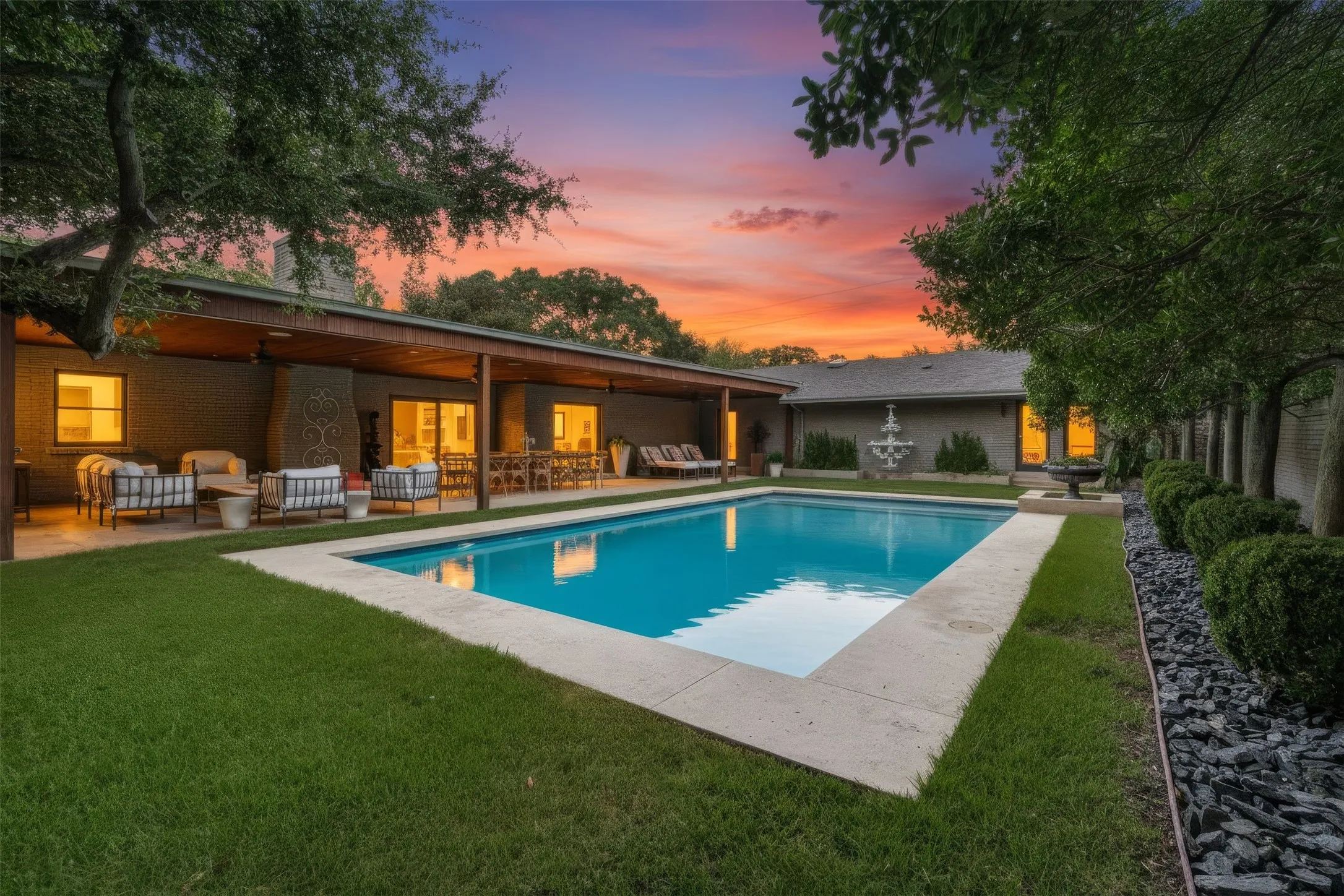 Single Family Residence For Sale in Dallas County , 5164 Del Roy Drive, Dallas, Texas 75229, 4 Bedroom, 4 Bathroom, 3 Garage spaces, 3,412 Sqft, built in 1960, mls#21349301, Real Estate Agent in Dallas, Homes For Sale in Dallas county, Homes For Sale in Dallas, Realtor in Dallas Texas, Real Estate Brokerage Independent Realty Texas, Luminita Cordes Realtor