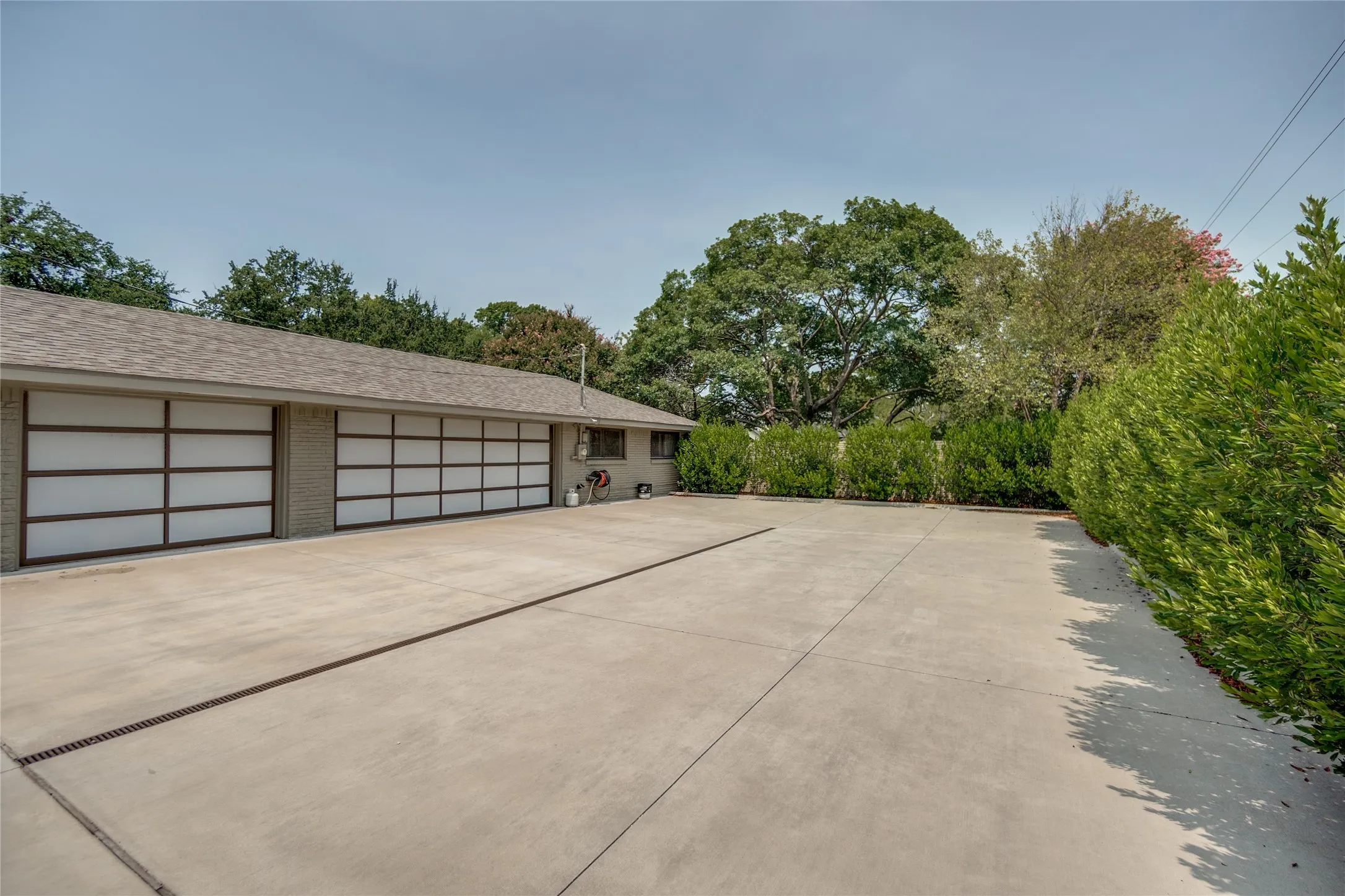 Single Family Residence For Sale in Dallas County , 5164 Del Roy Drive, Dallas, Texas 75229, 4 Bedroom, 4 Bathroom, 3 Garage spaces, 3,412 Sqft, built in 1960, mls#21349301, Real Estate Agent in Dallas, Homes For Sale in Dallas county, Homes For Sale in Dallas, Realtor in Dallas Texas, Real Estate Brokerage Independent Realty Texas, Luminita Cordes Realtor